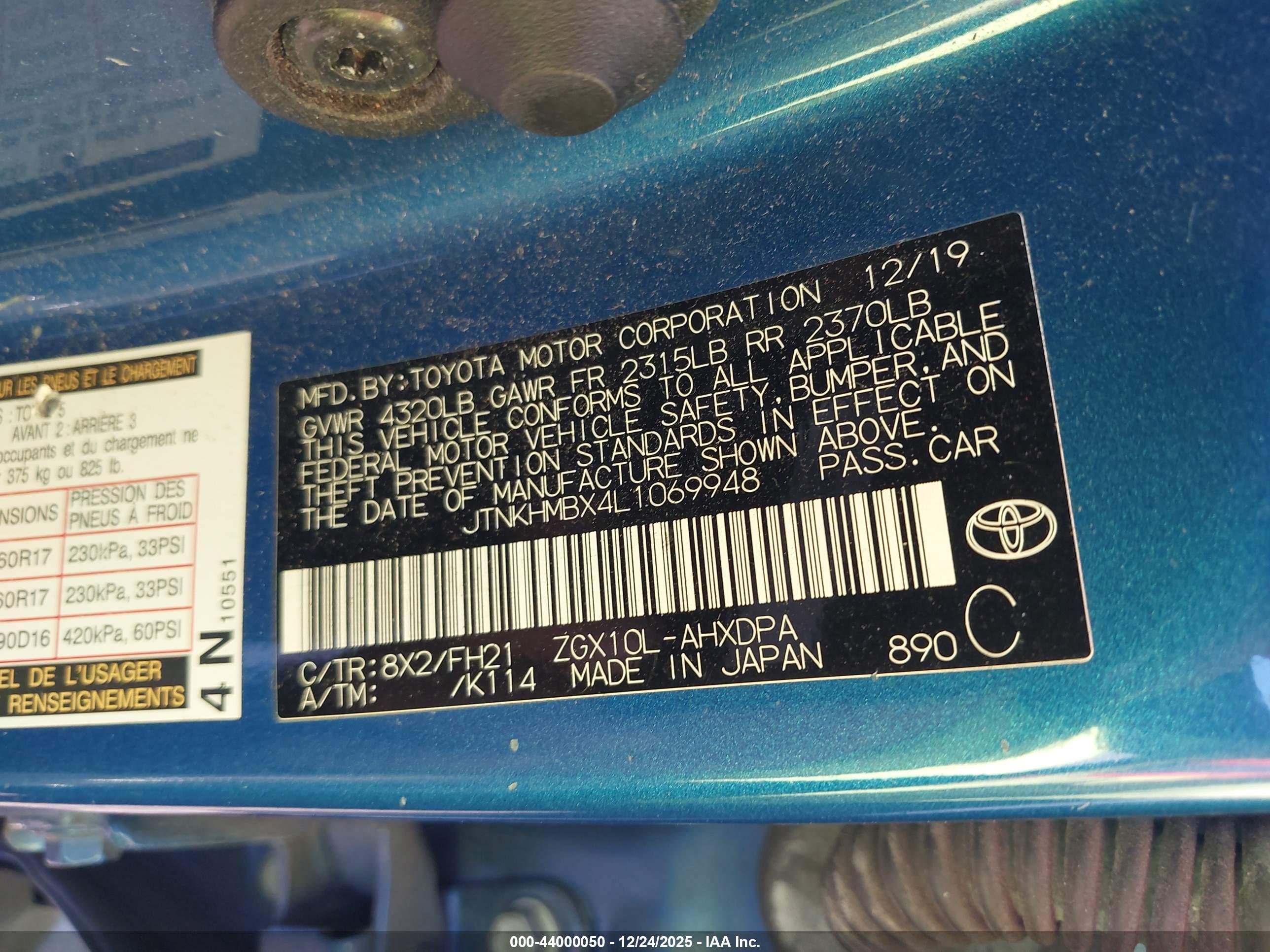TOYOTA C-HR image 9