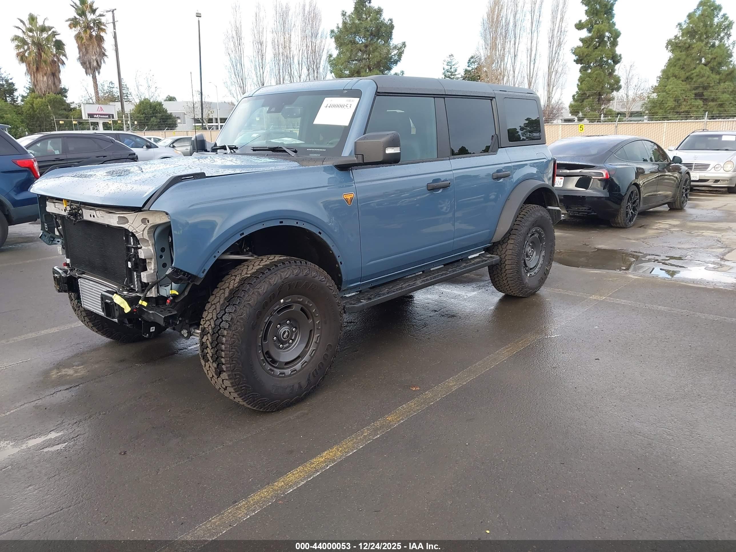 FORD BRONCO image 2