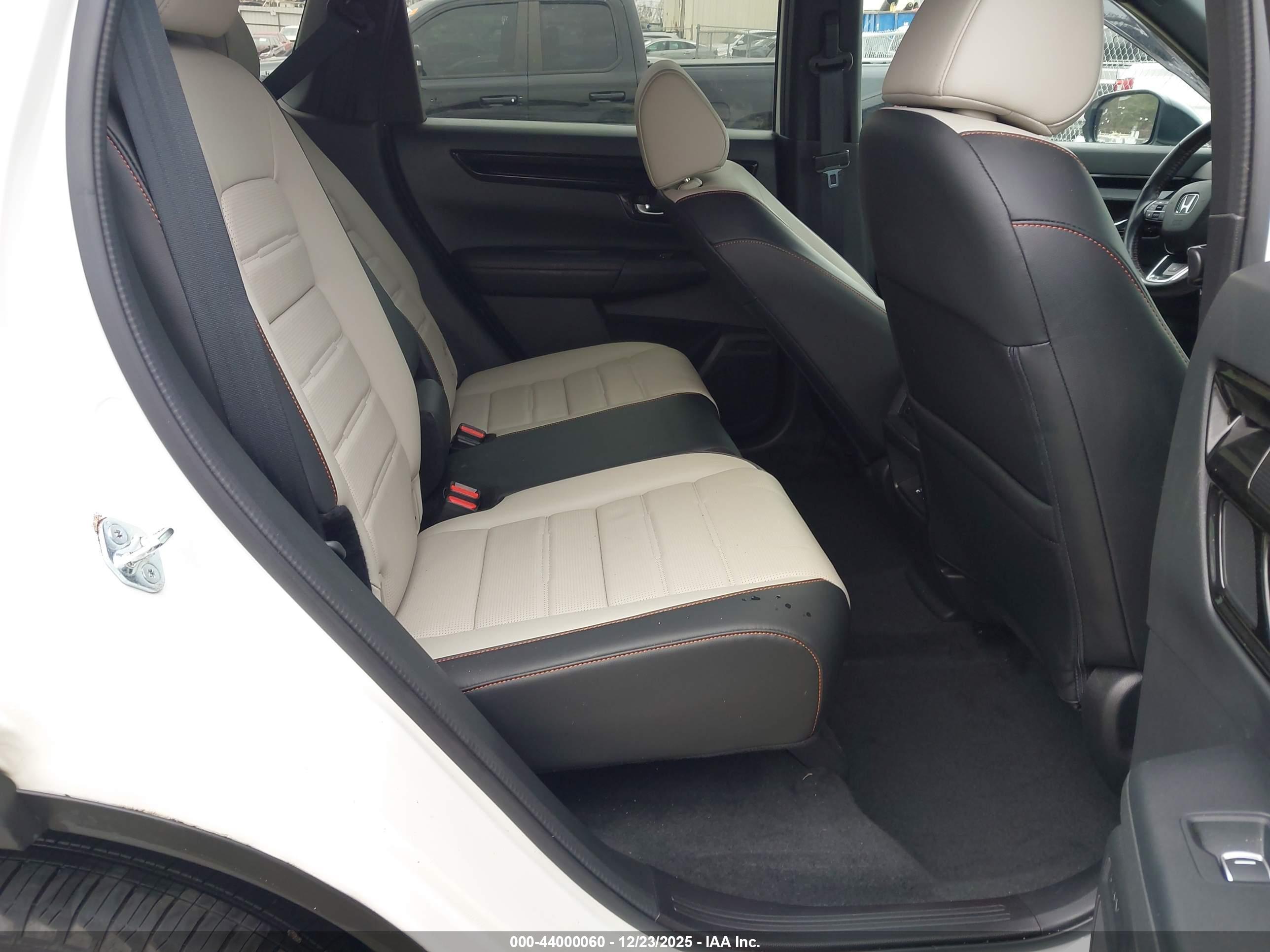 HONDA CR-V image 8