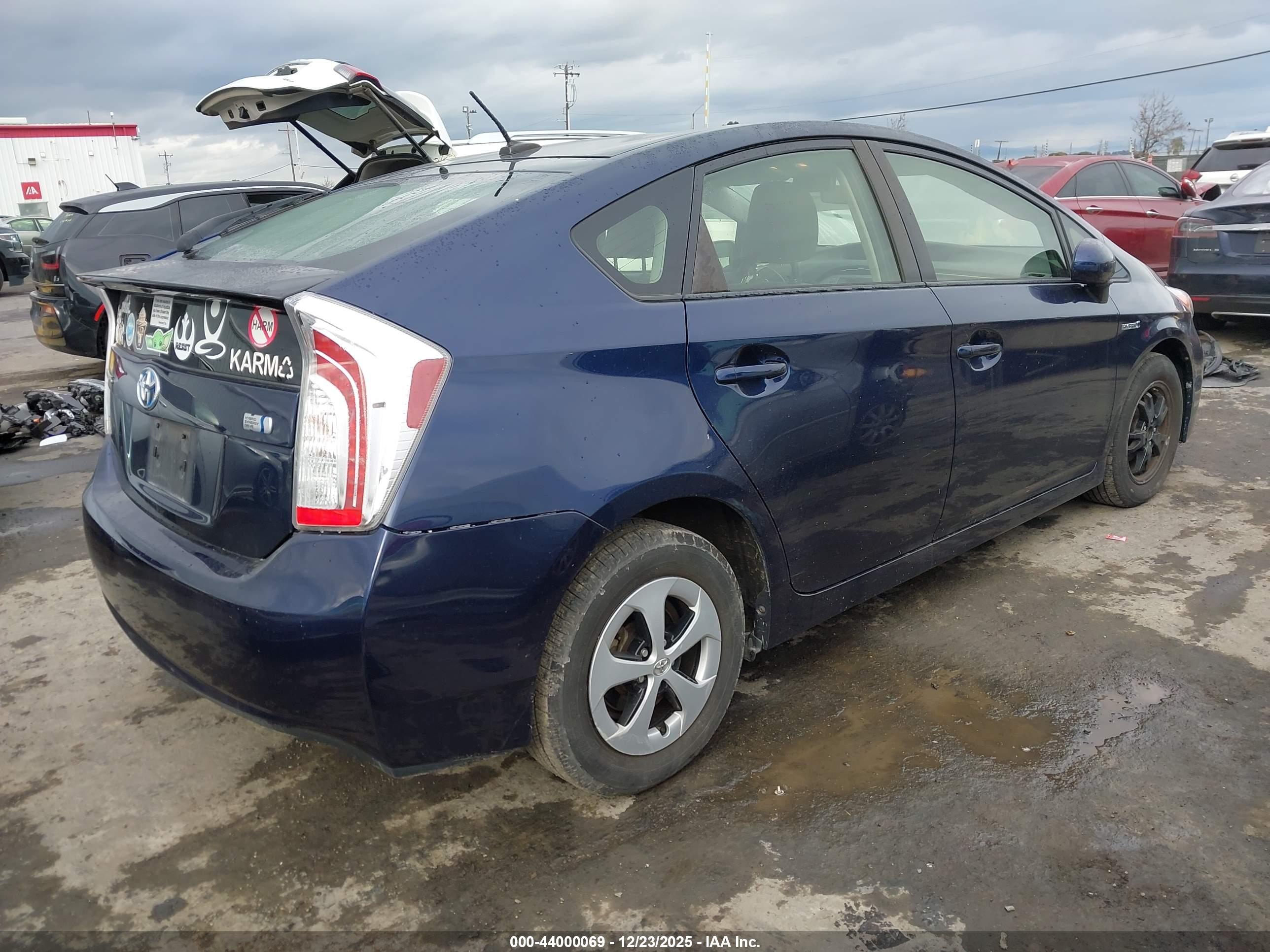 TOYOTA PRIUS image 4