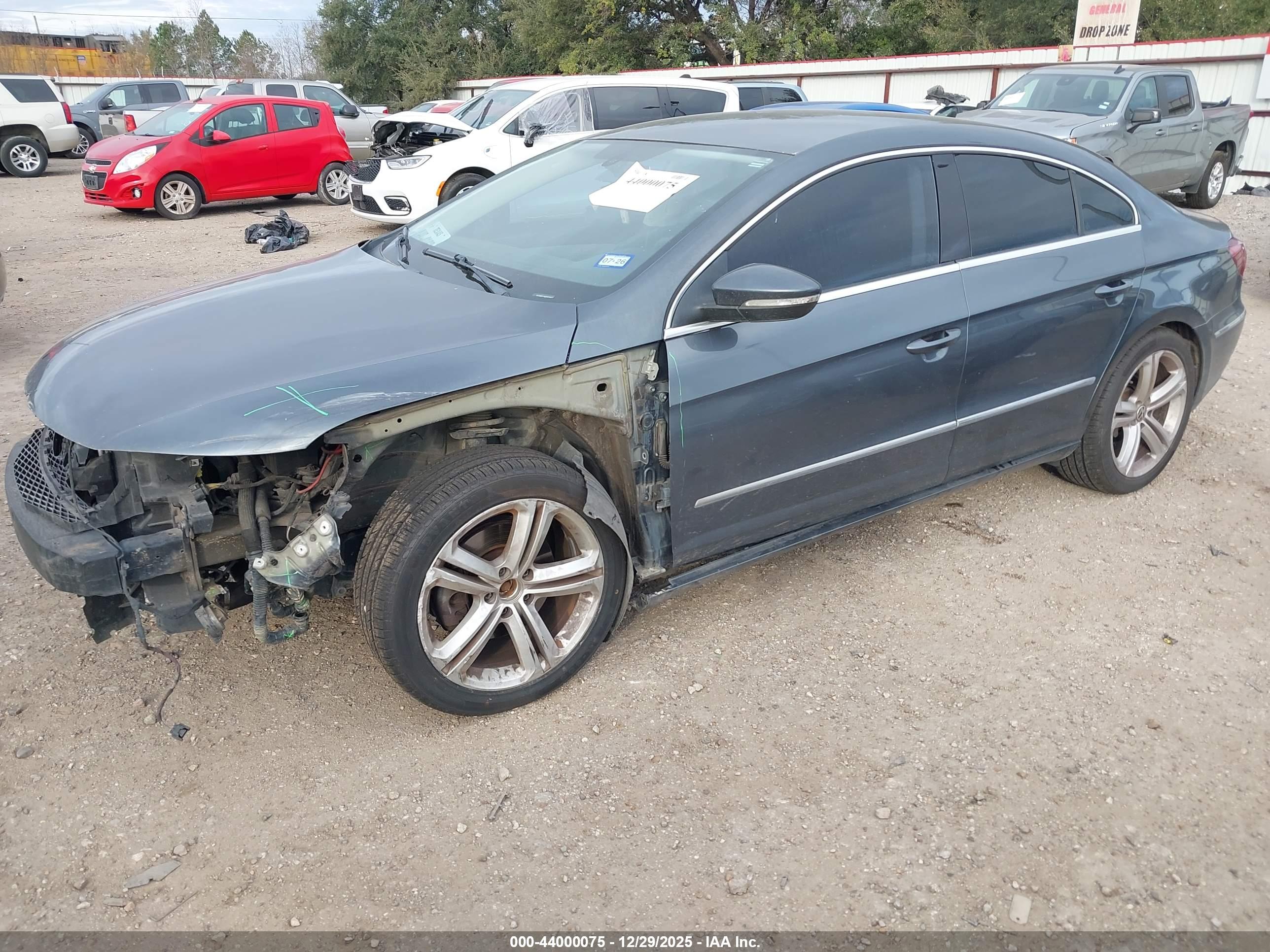 VOLKSWAGEN CC image 2