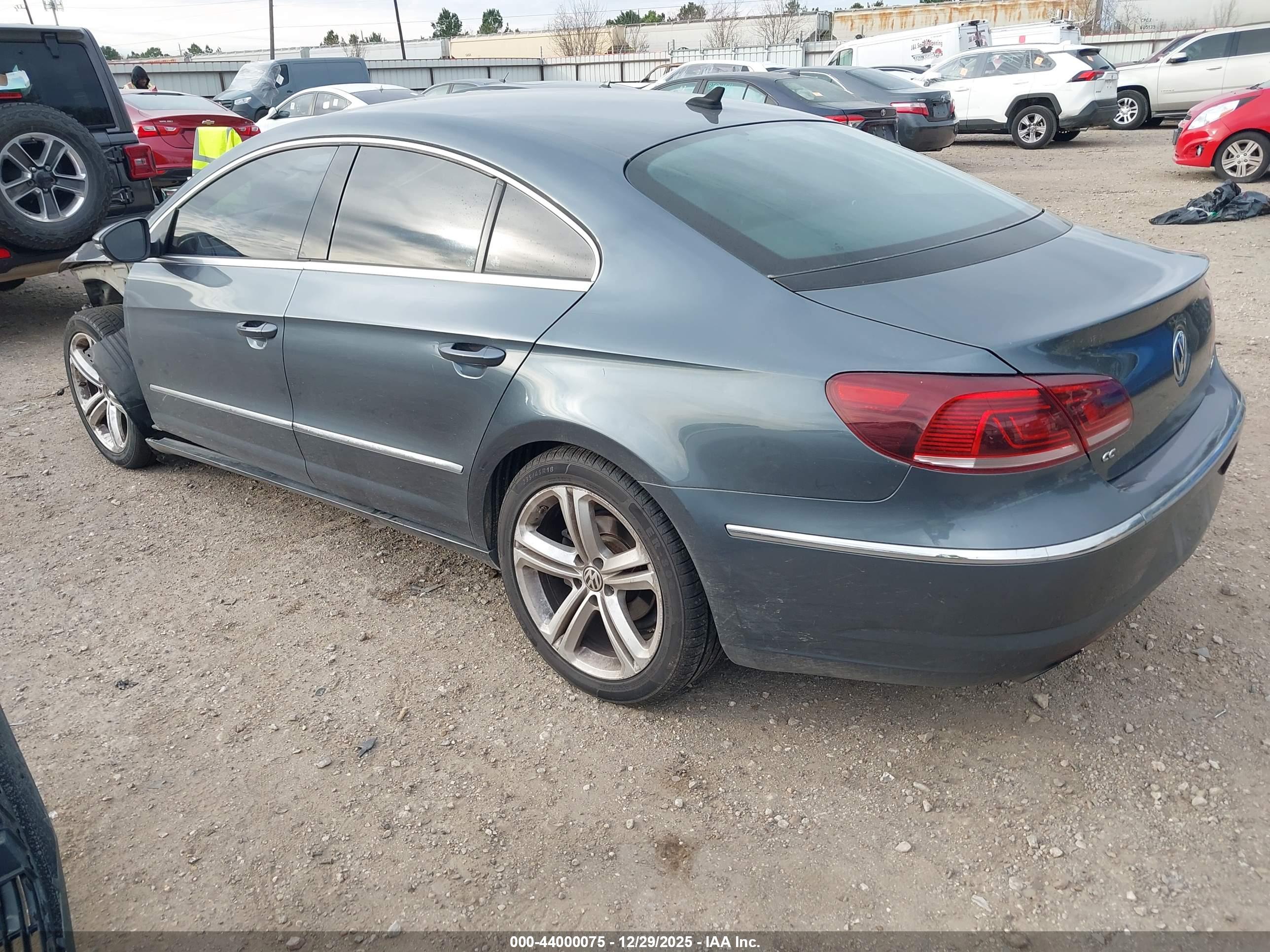 VOLKSWAGEN CC image 3