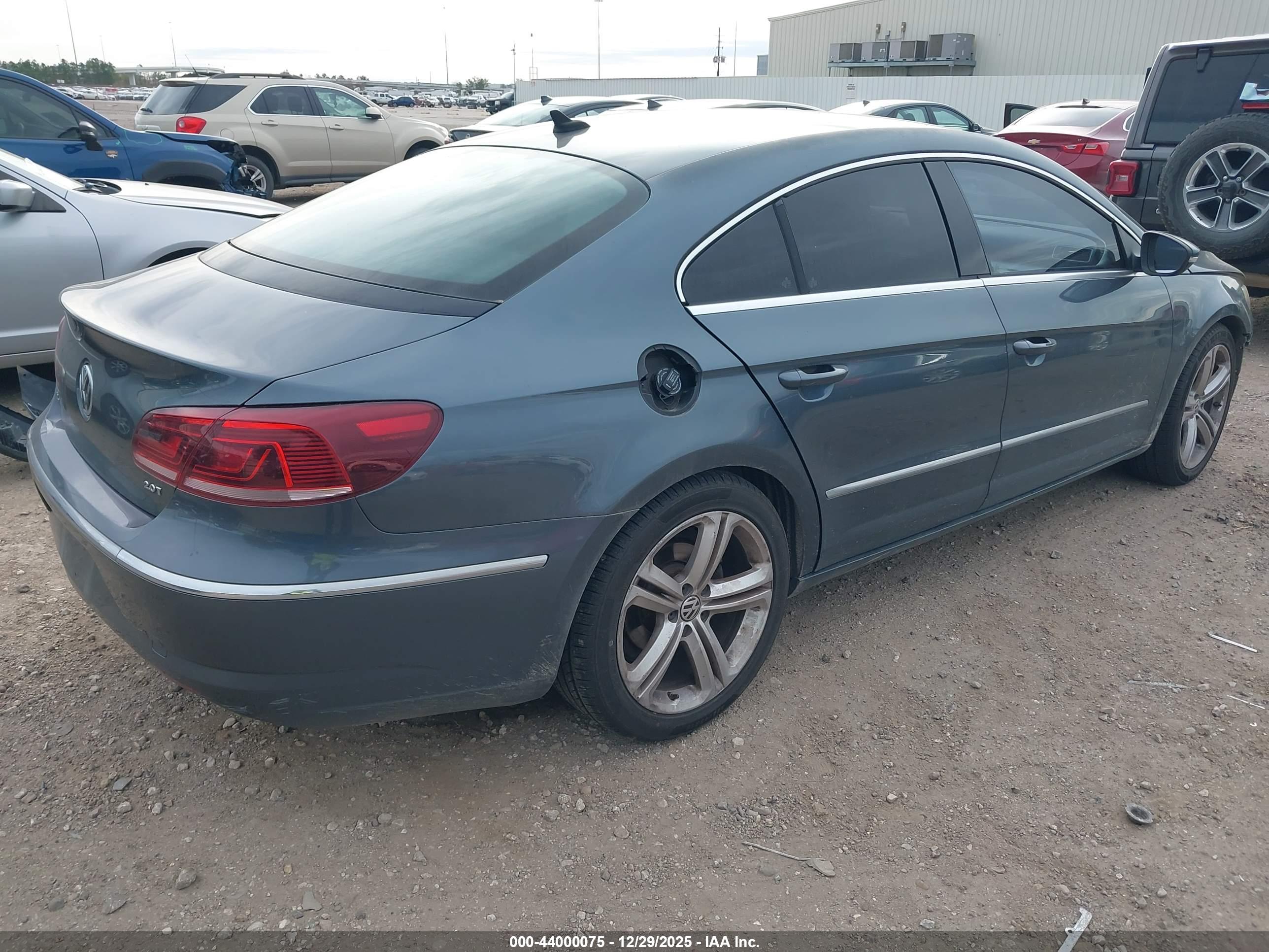 VOLKSWAGEN CC image 4