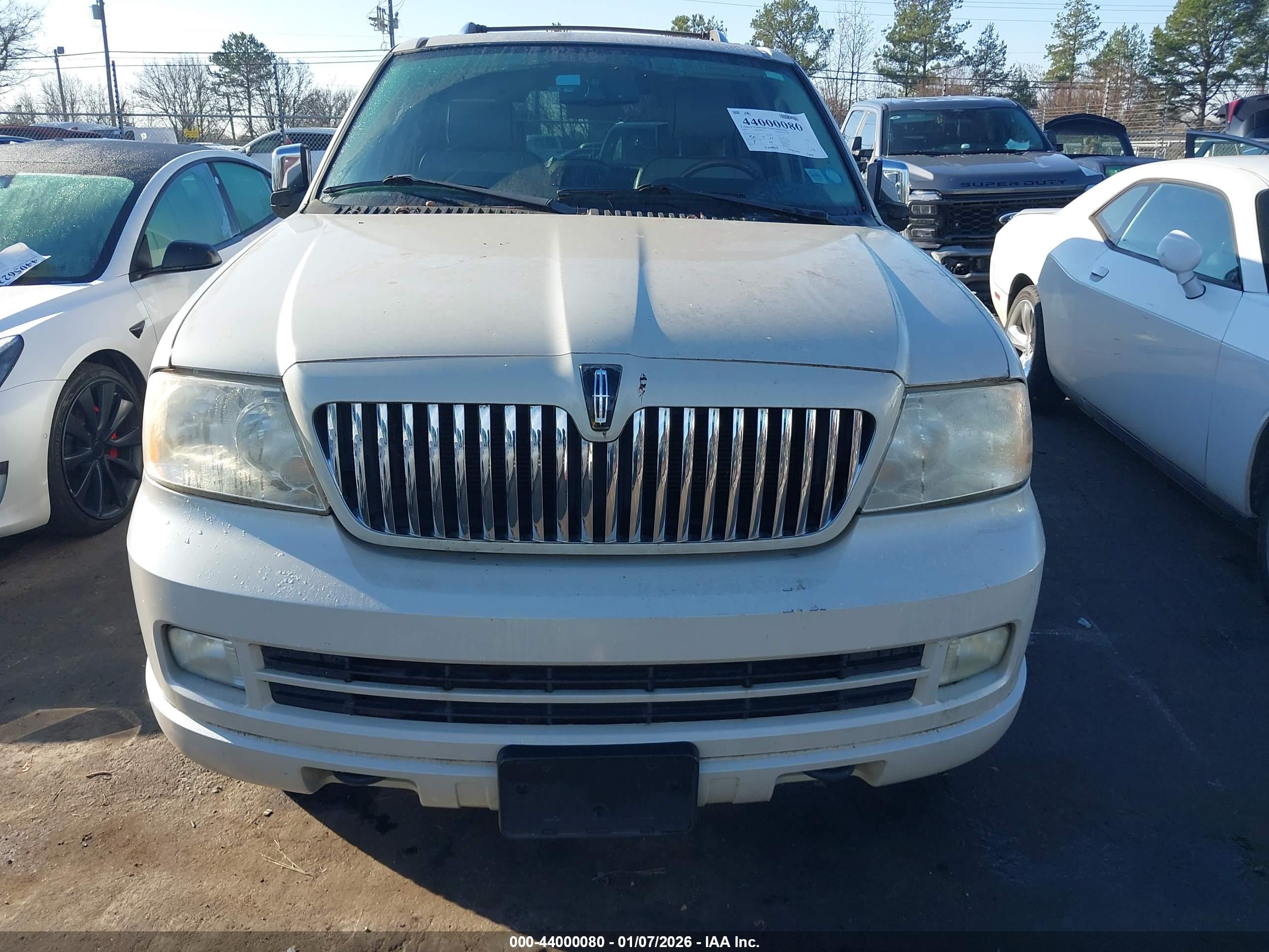LINCOLN NAVIGATOR image 6