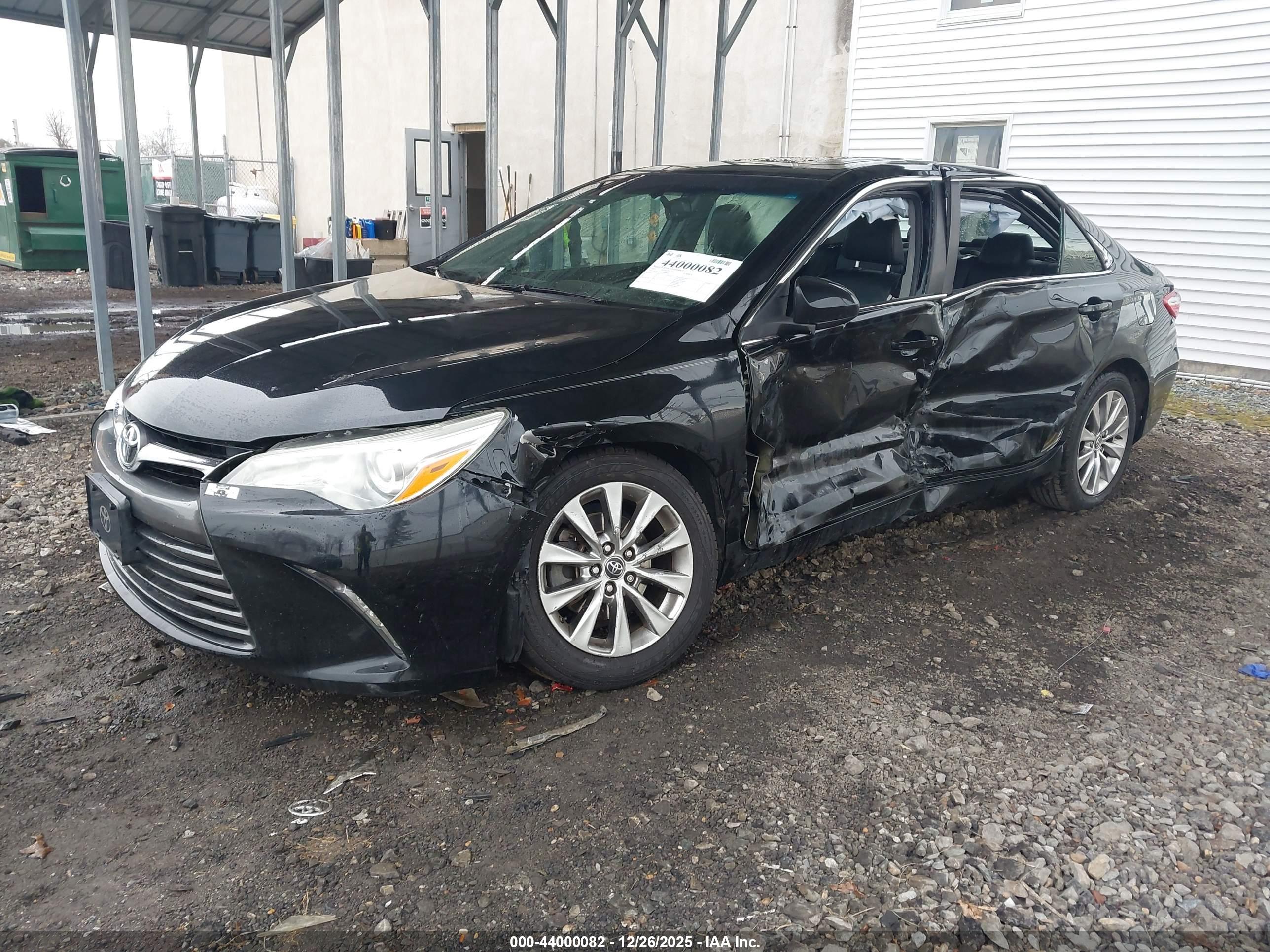 TOYOTA CAMRY image 2
