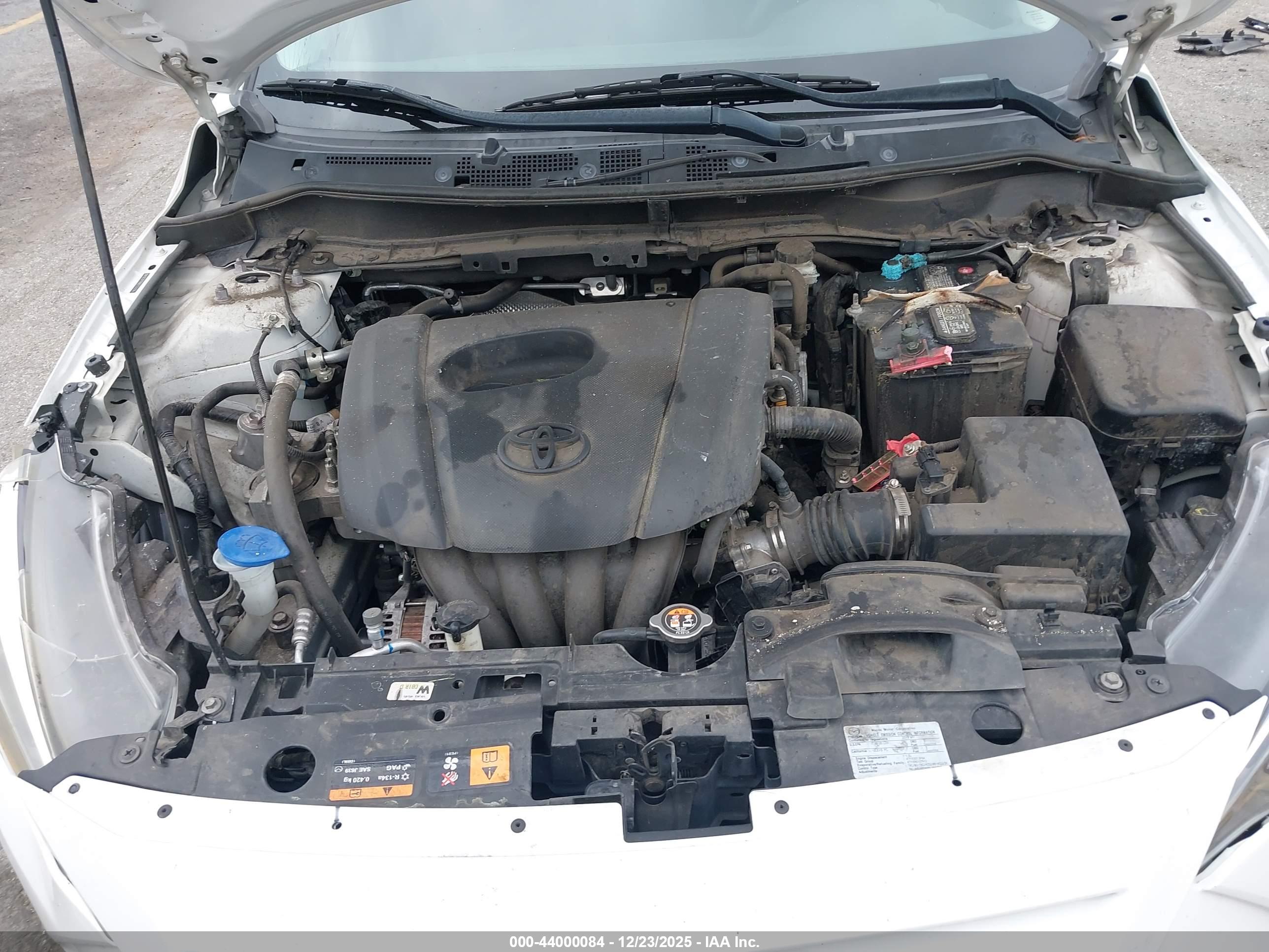 TOYOTA YARIS image 10