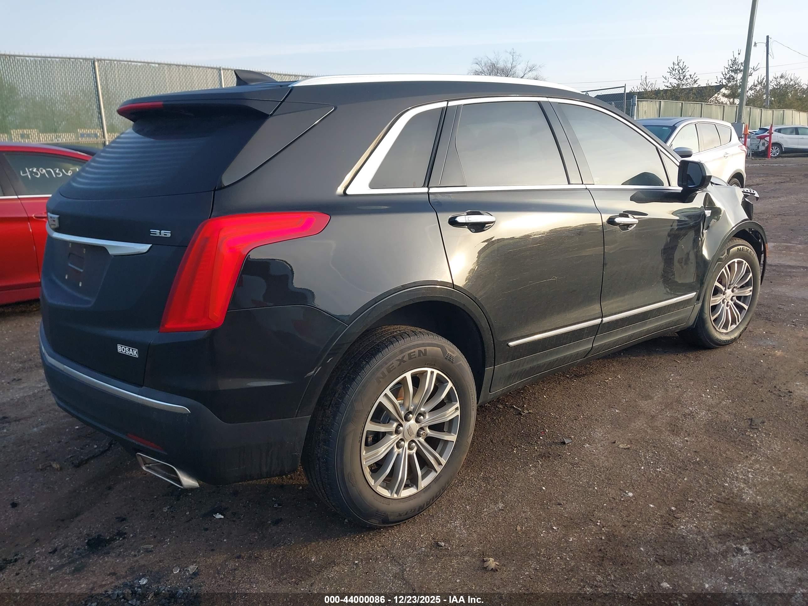 CADILLAC XT5 image 4