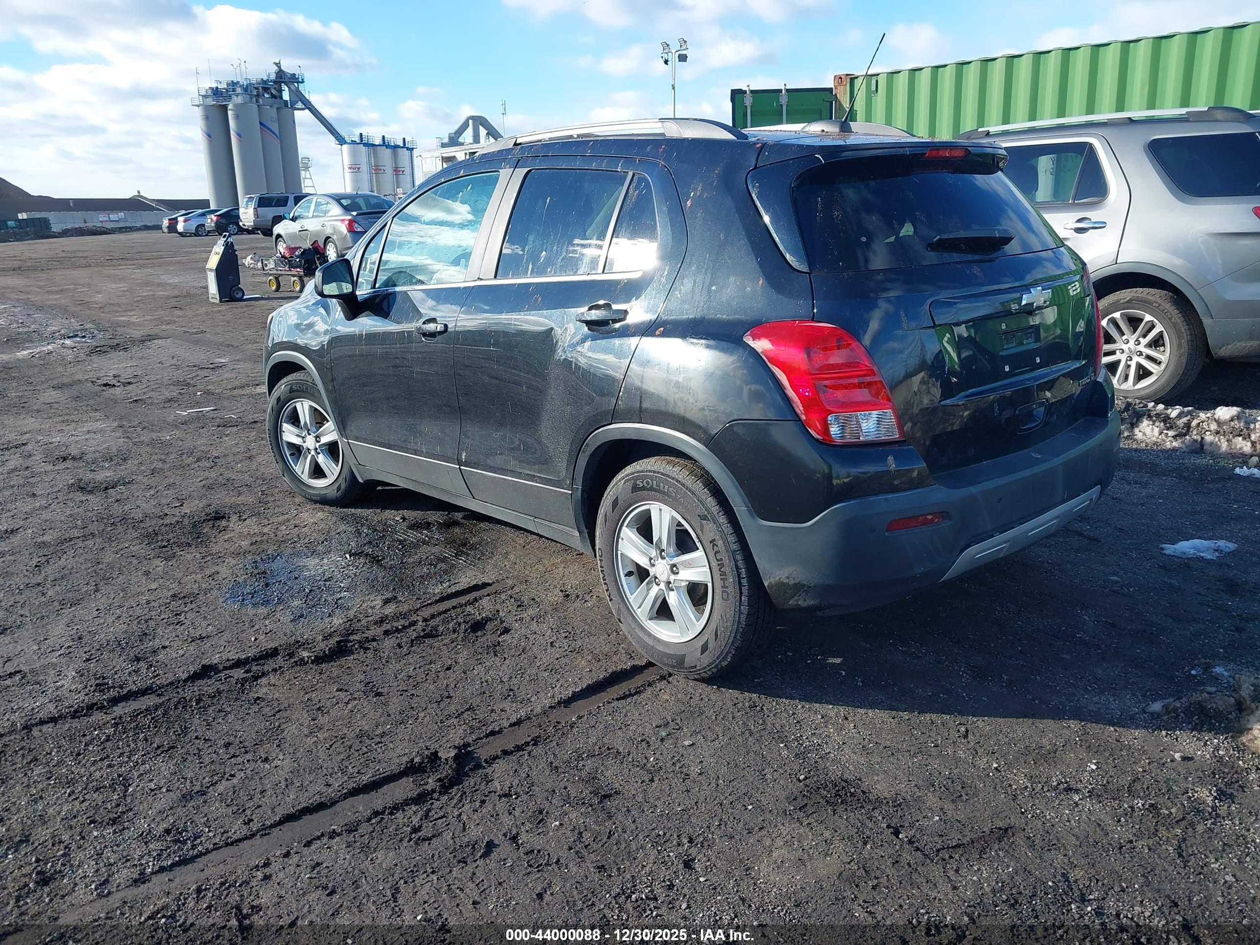 CHEVROLET TRAX image 3