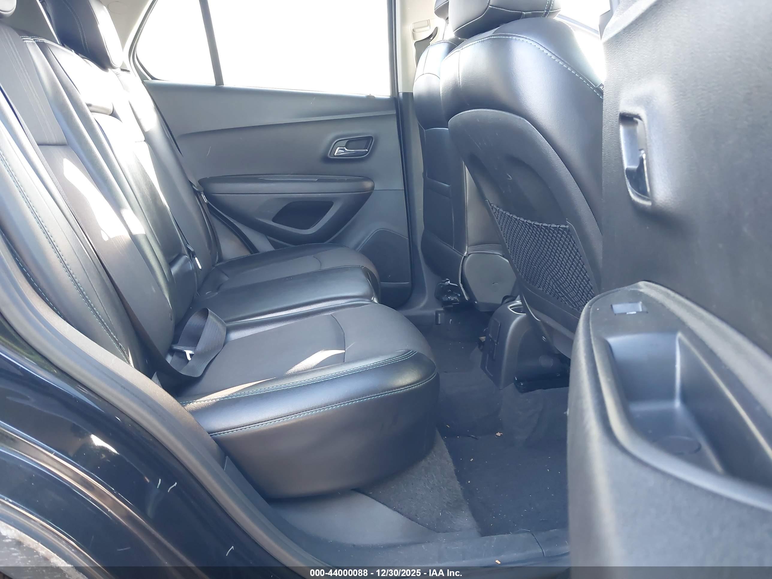 CHEVROLET TRAX image 8