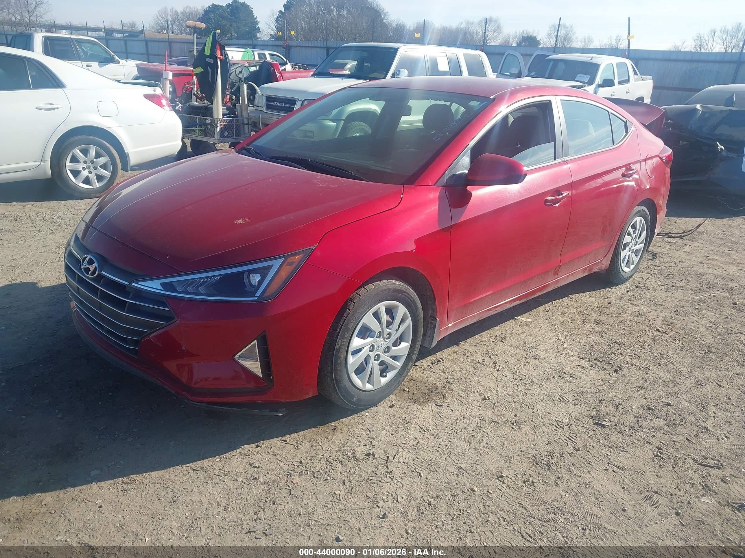 HYUNDAI ELANTRA image 2