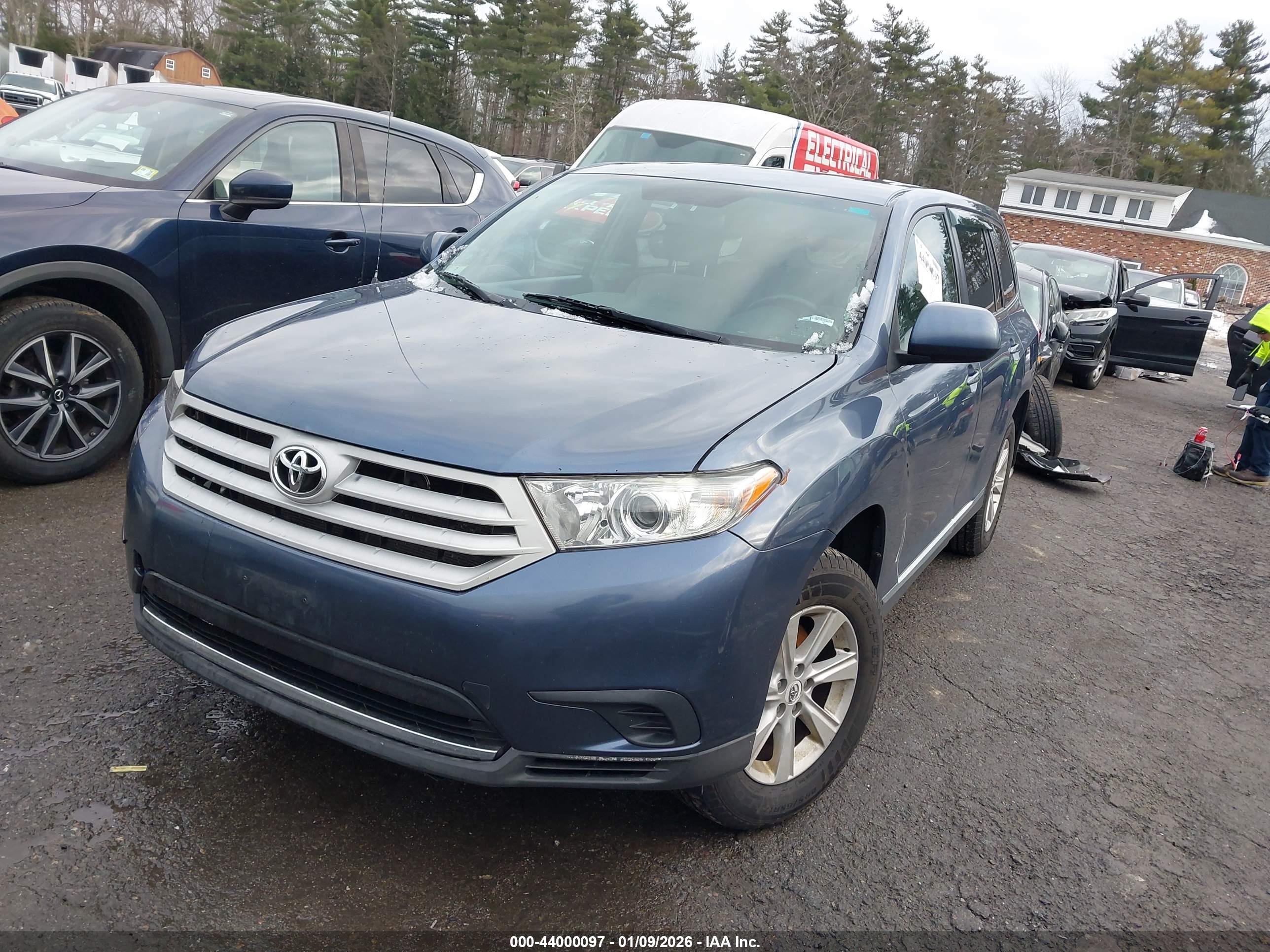 TOYOTA HIGHLANDER image 2