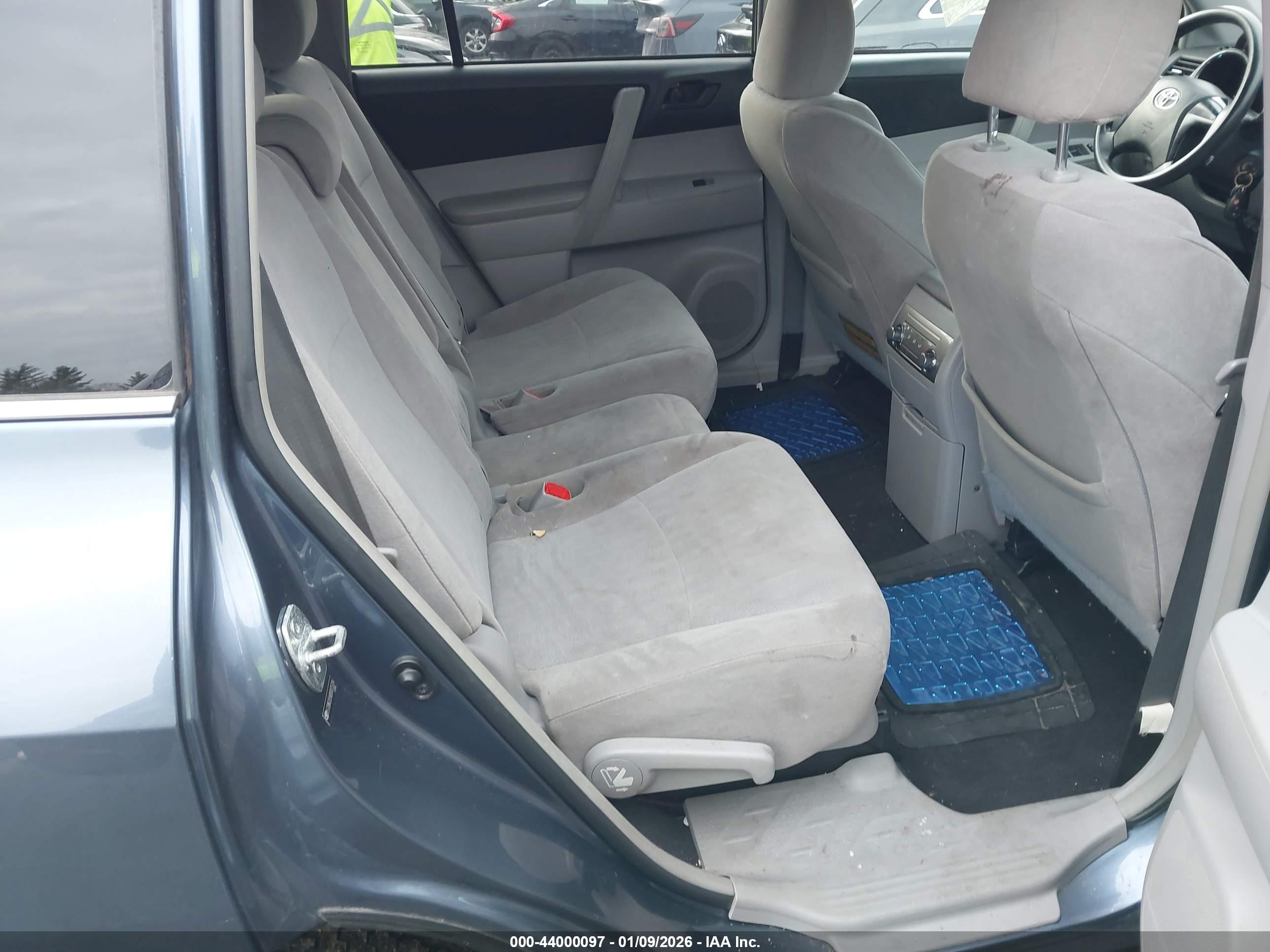 TOYOTA HIGHLANDER image 8