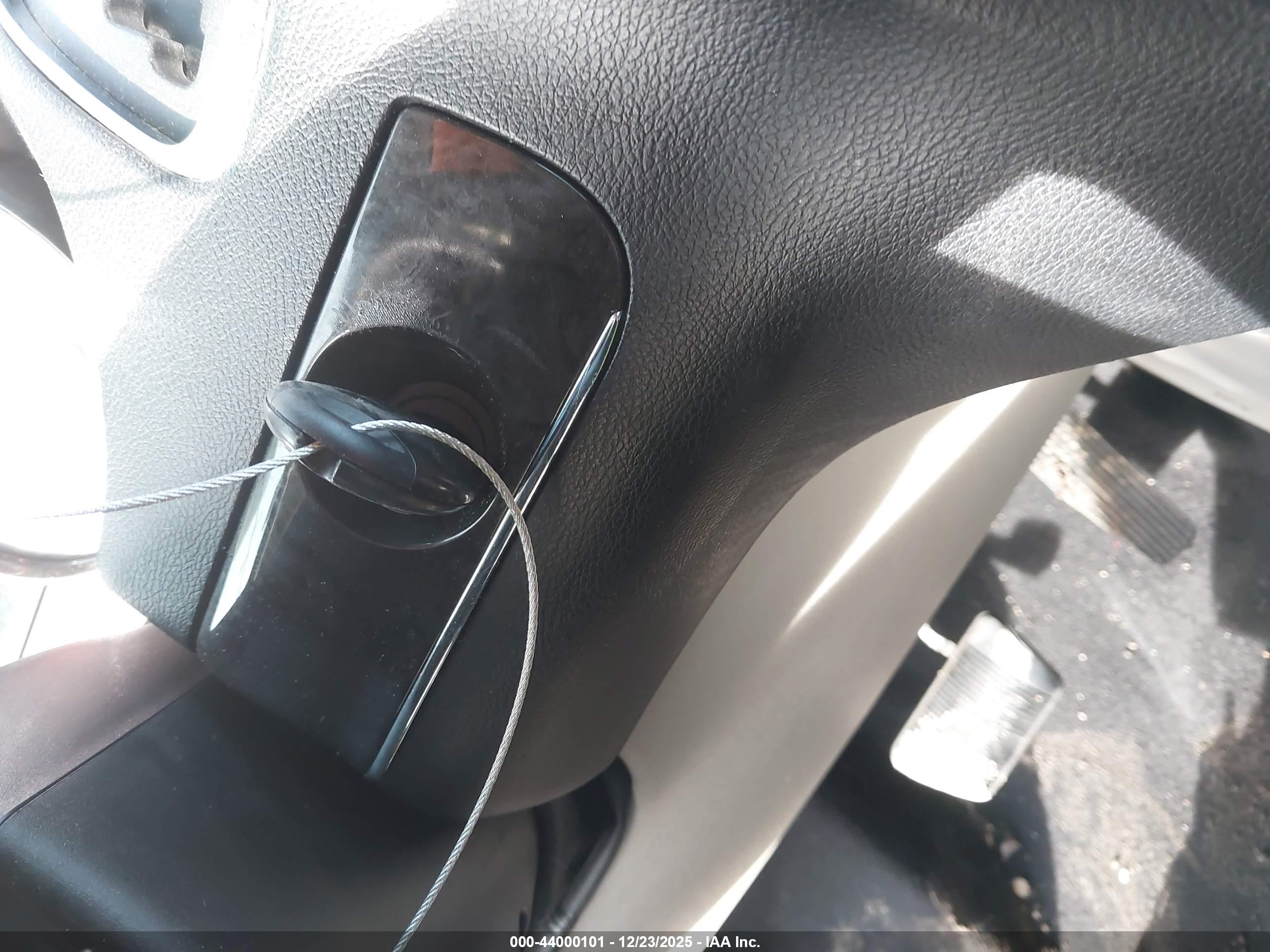 CHRYSLER TOWN image 11
