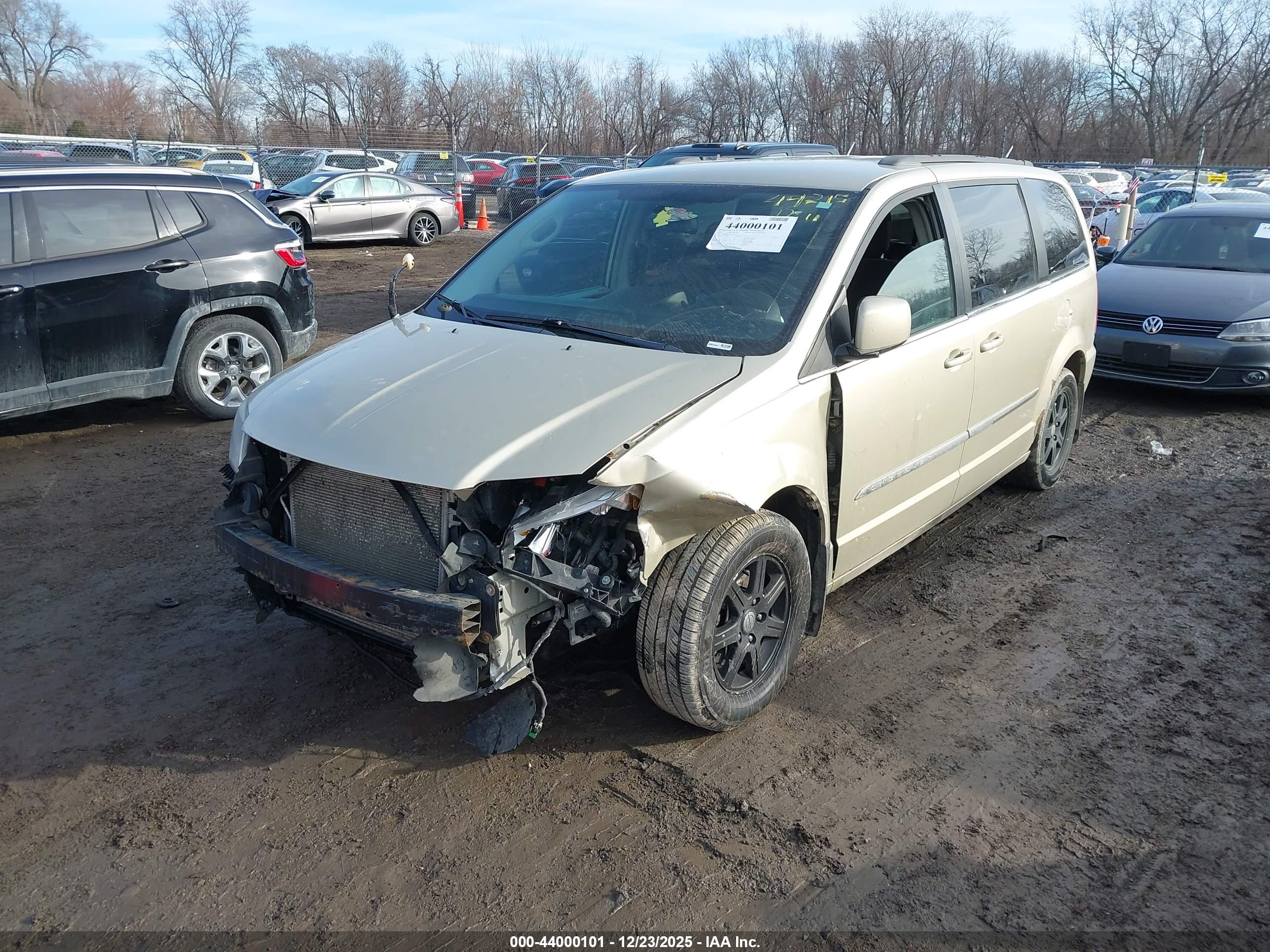 CHRYSLER TOWN image 2