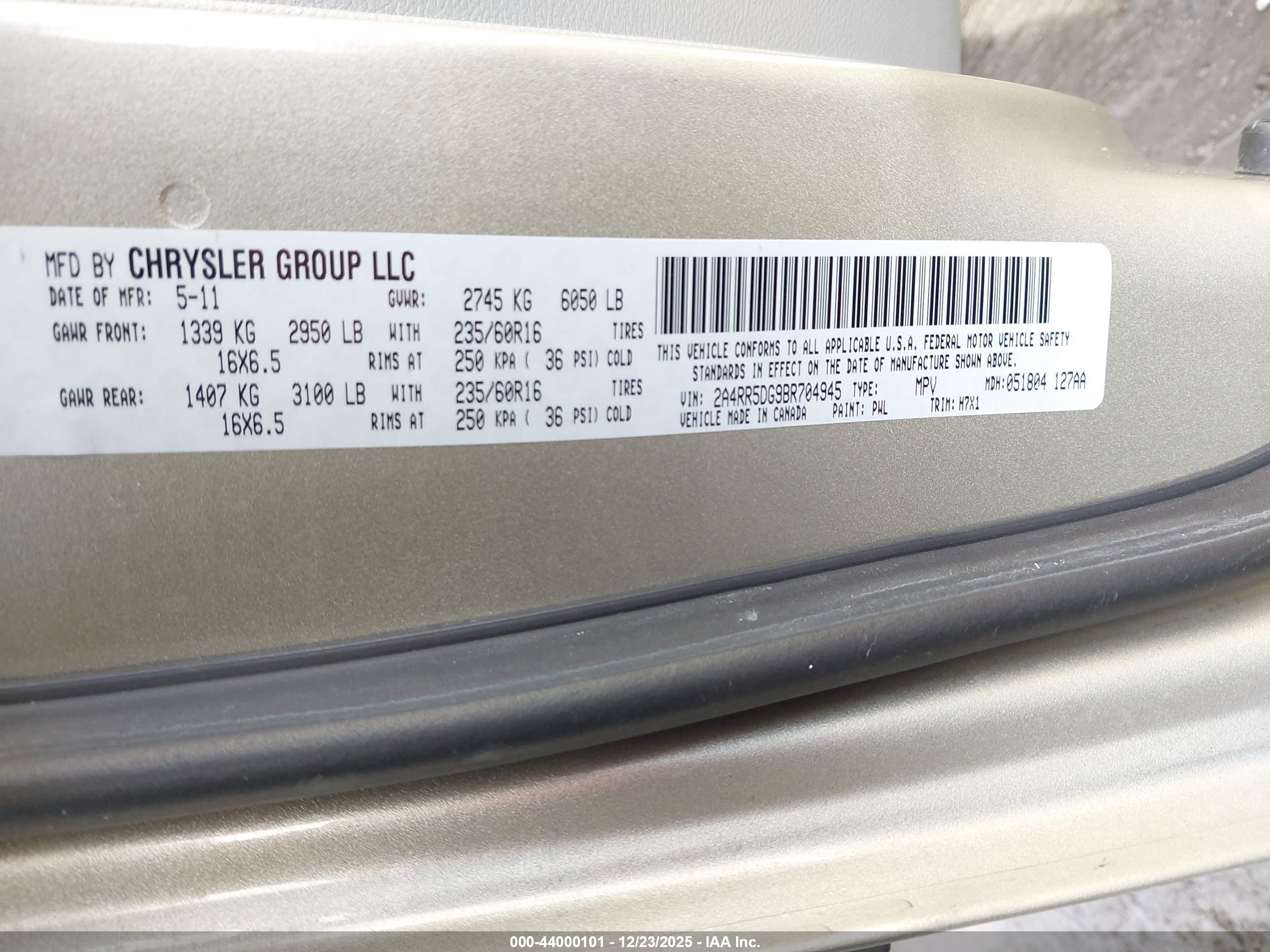 CHRYSLER TOWN image 9