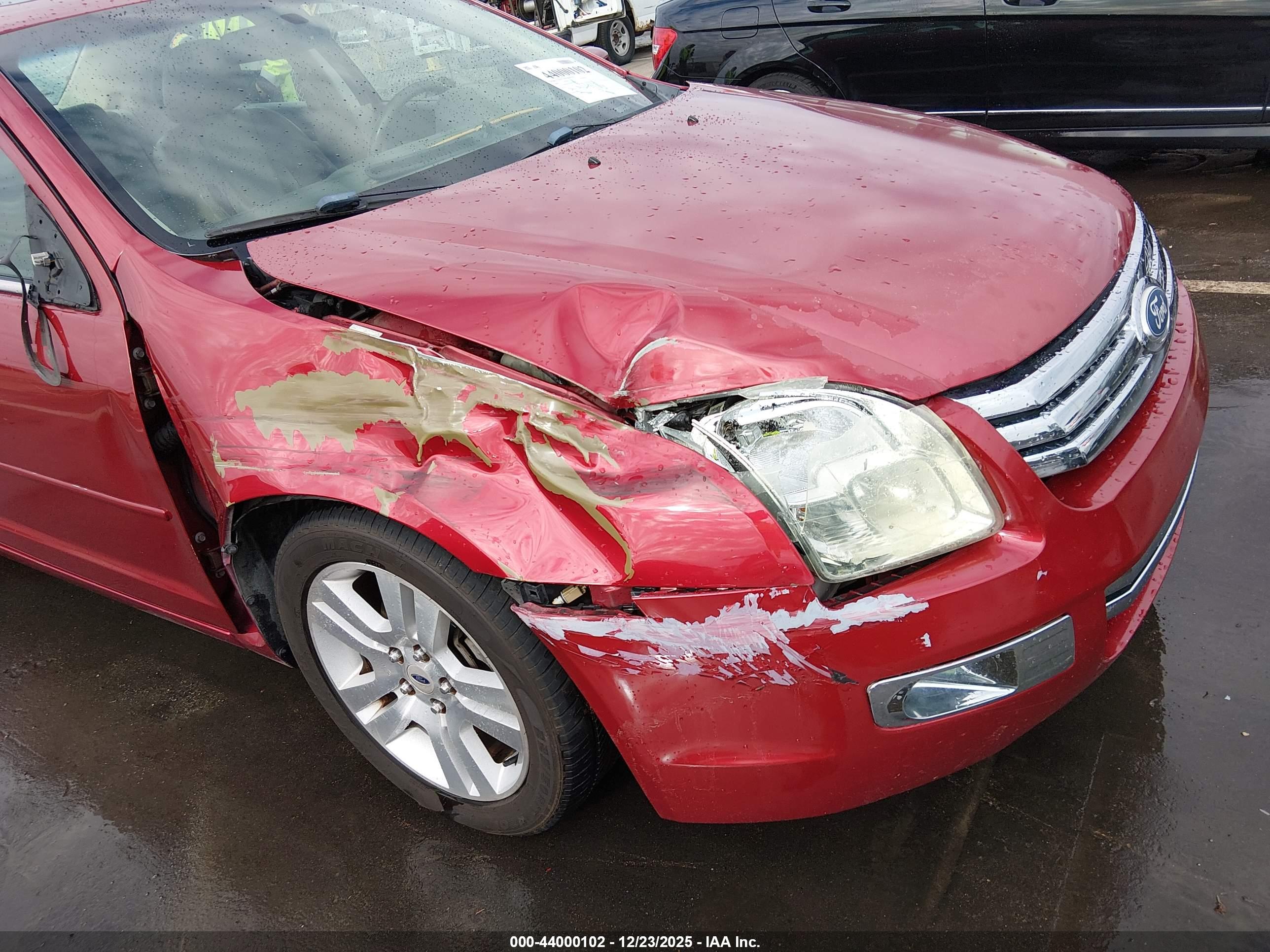 FORD FUSION image 6