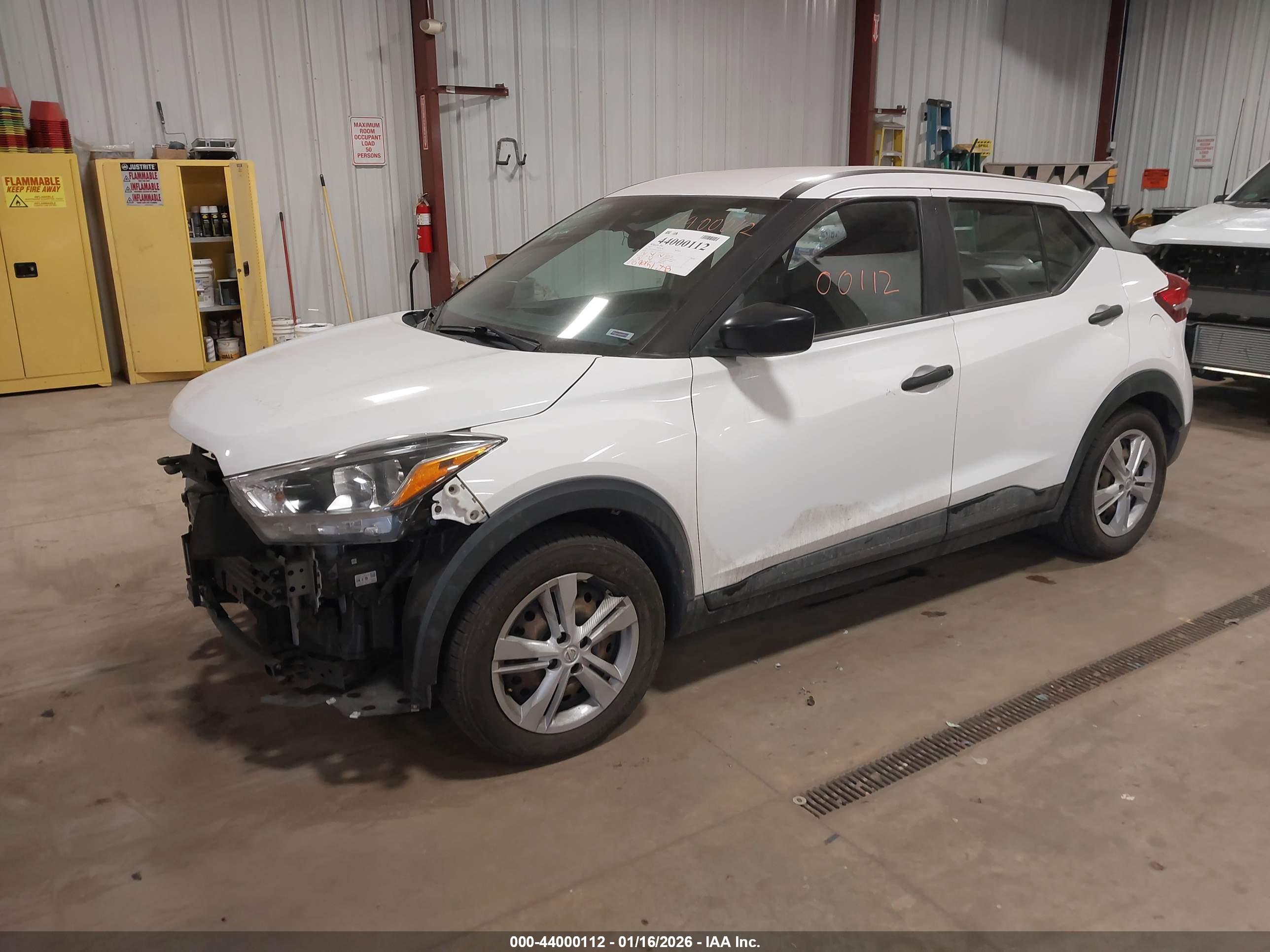 NISSAN KICKS image 2