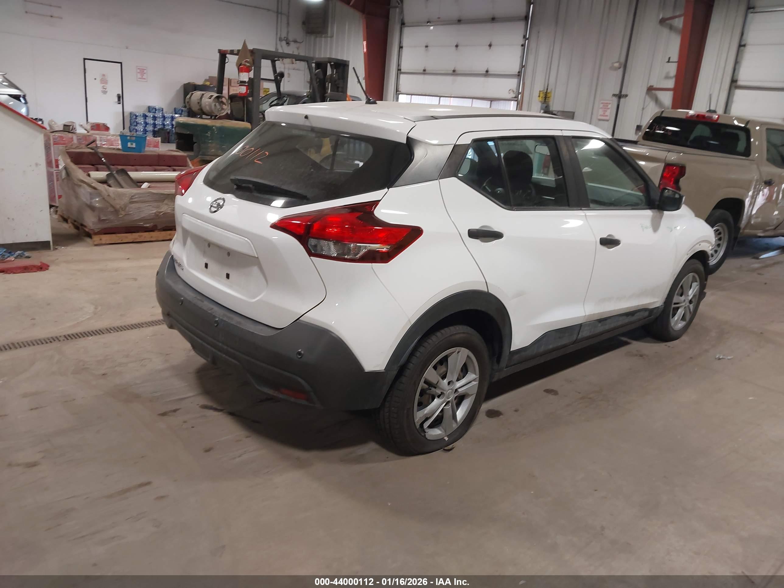 NISSAN KICKS image 4