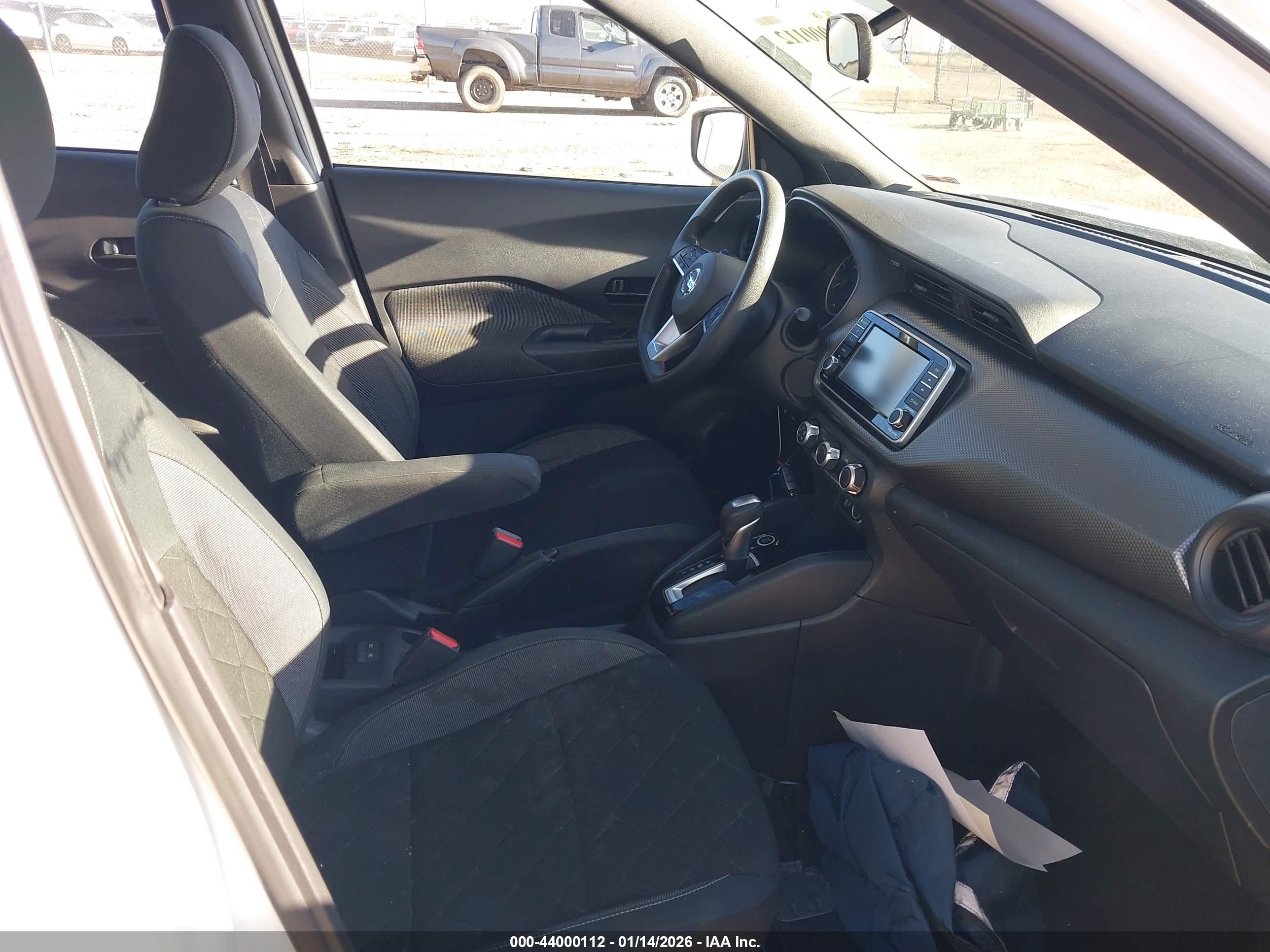 NISSAN KICKS image 5