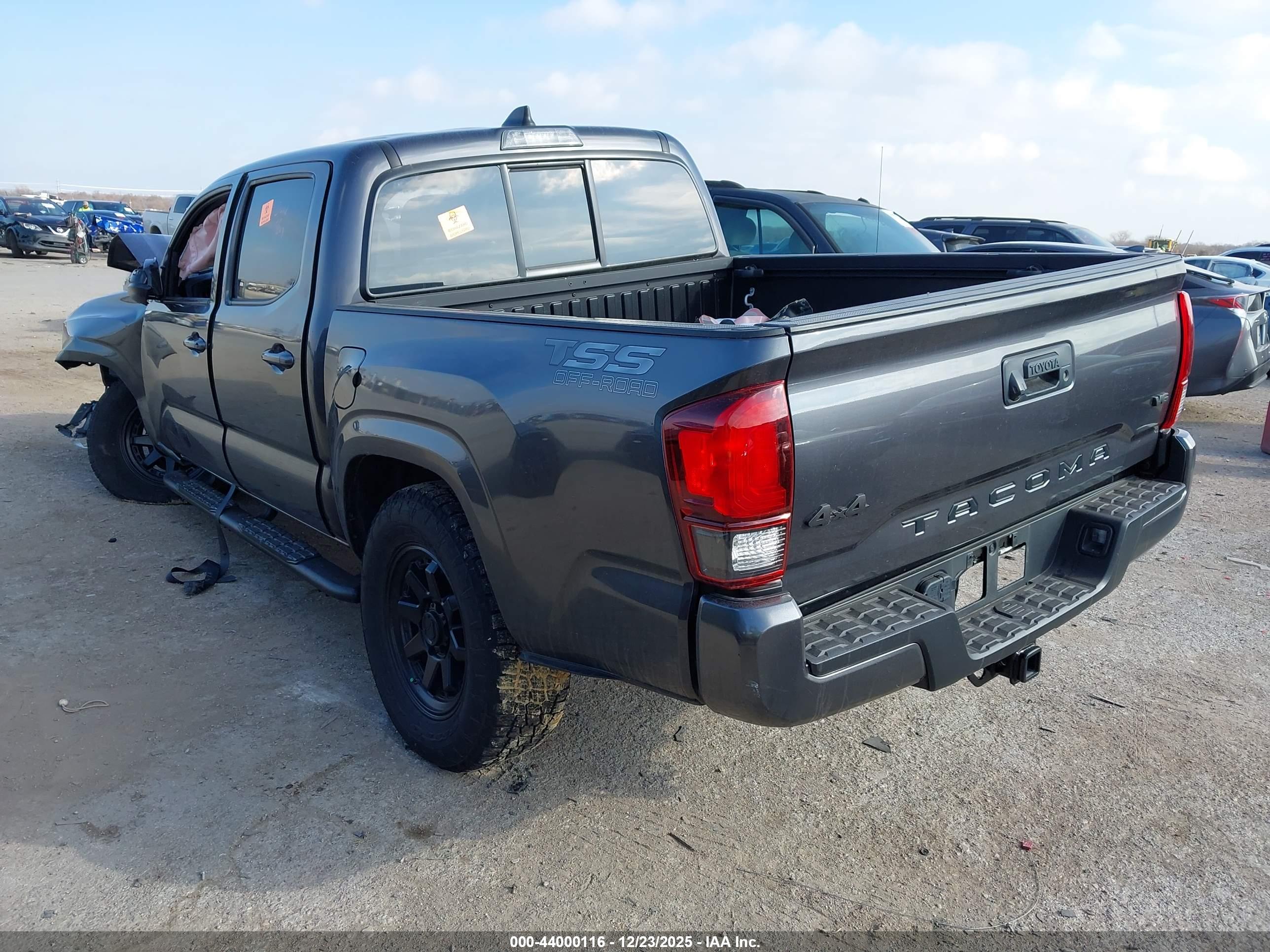 TOYOTA TACOMA image 3
