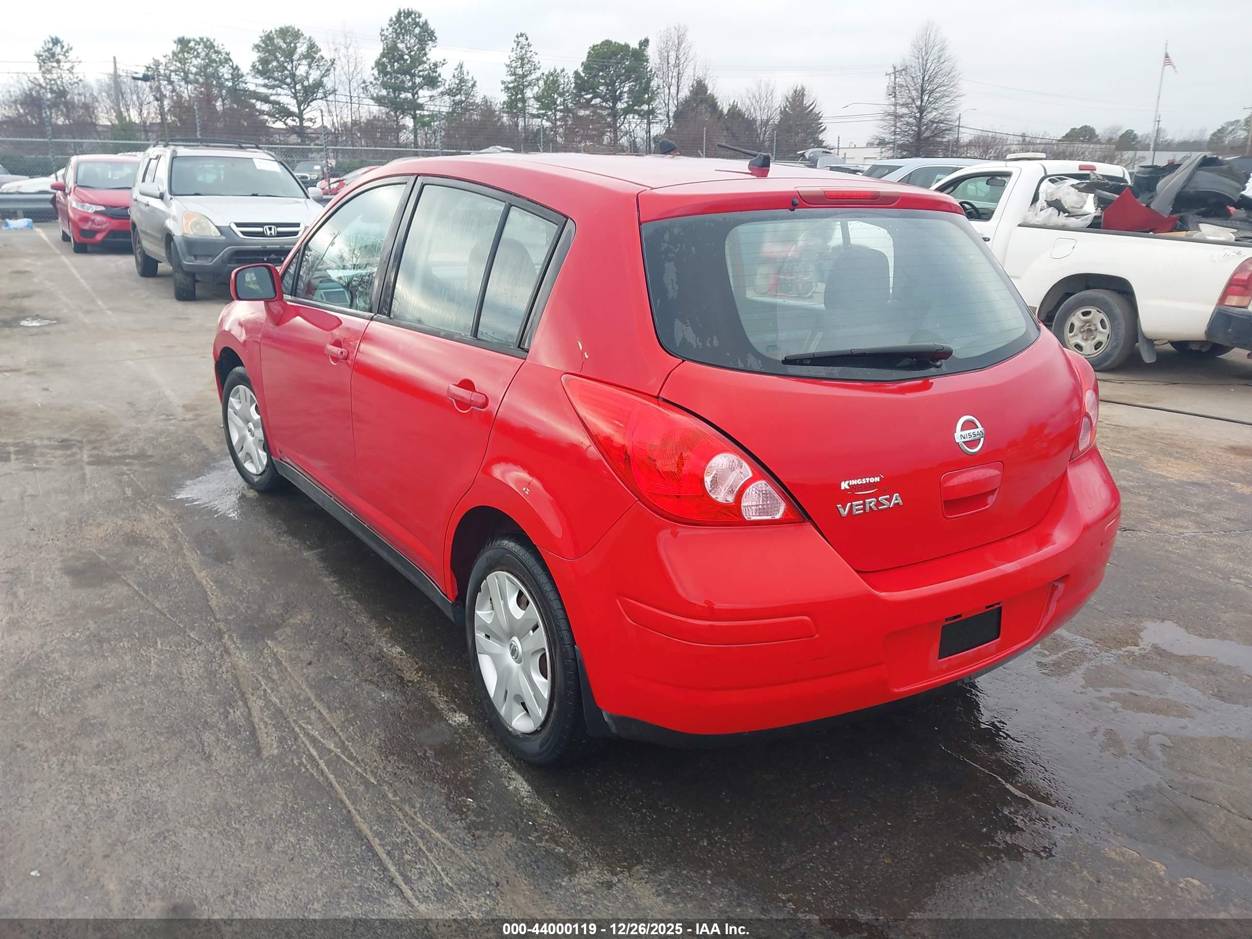 NISSAN VERSA image 3