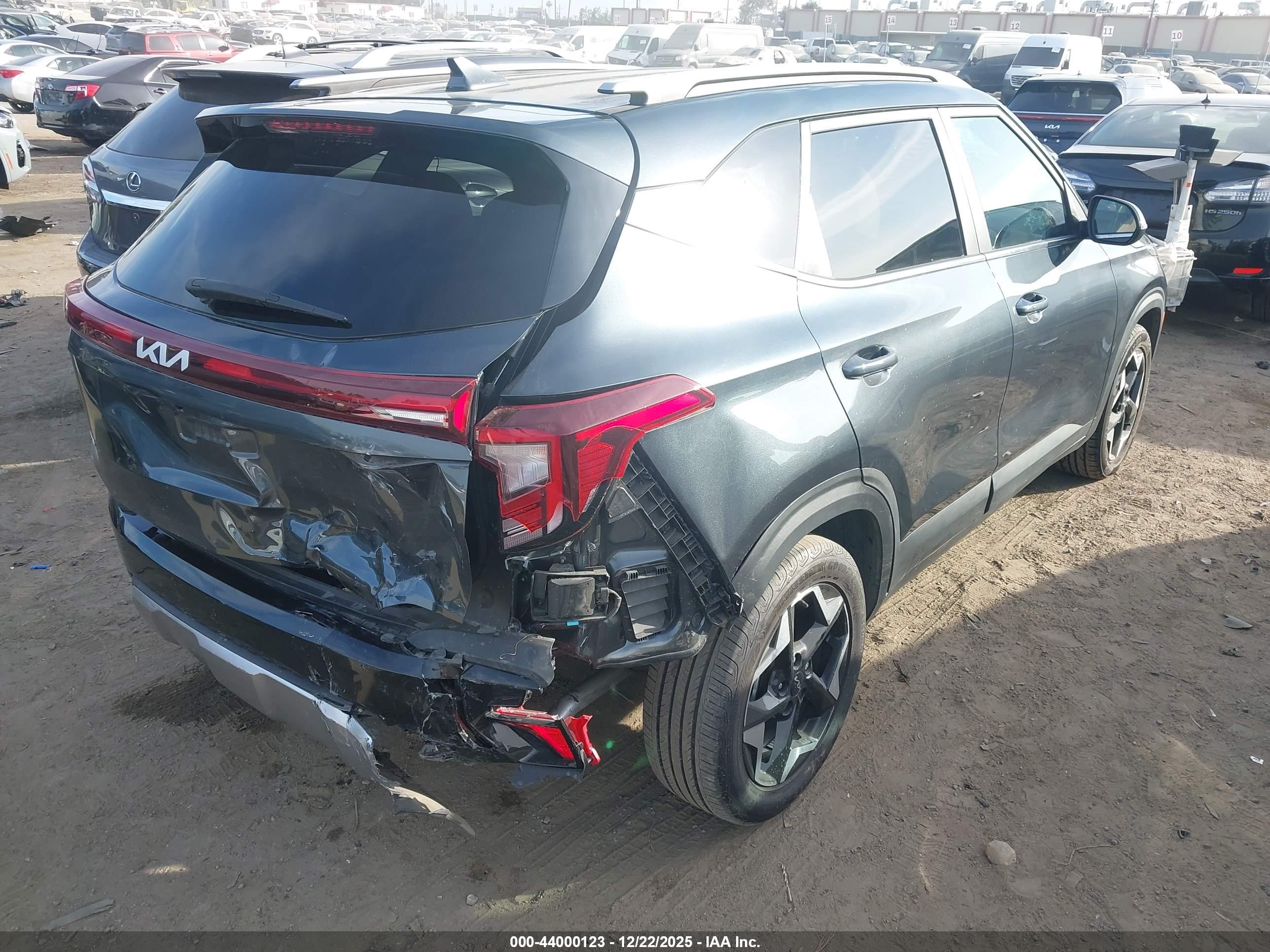 KIA SELTOS image 4