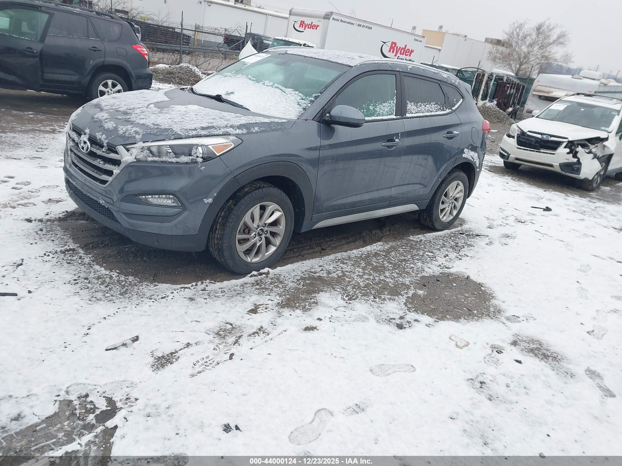 HYUNDAI TUCSON image 2