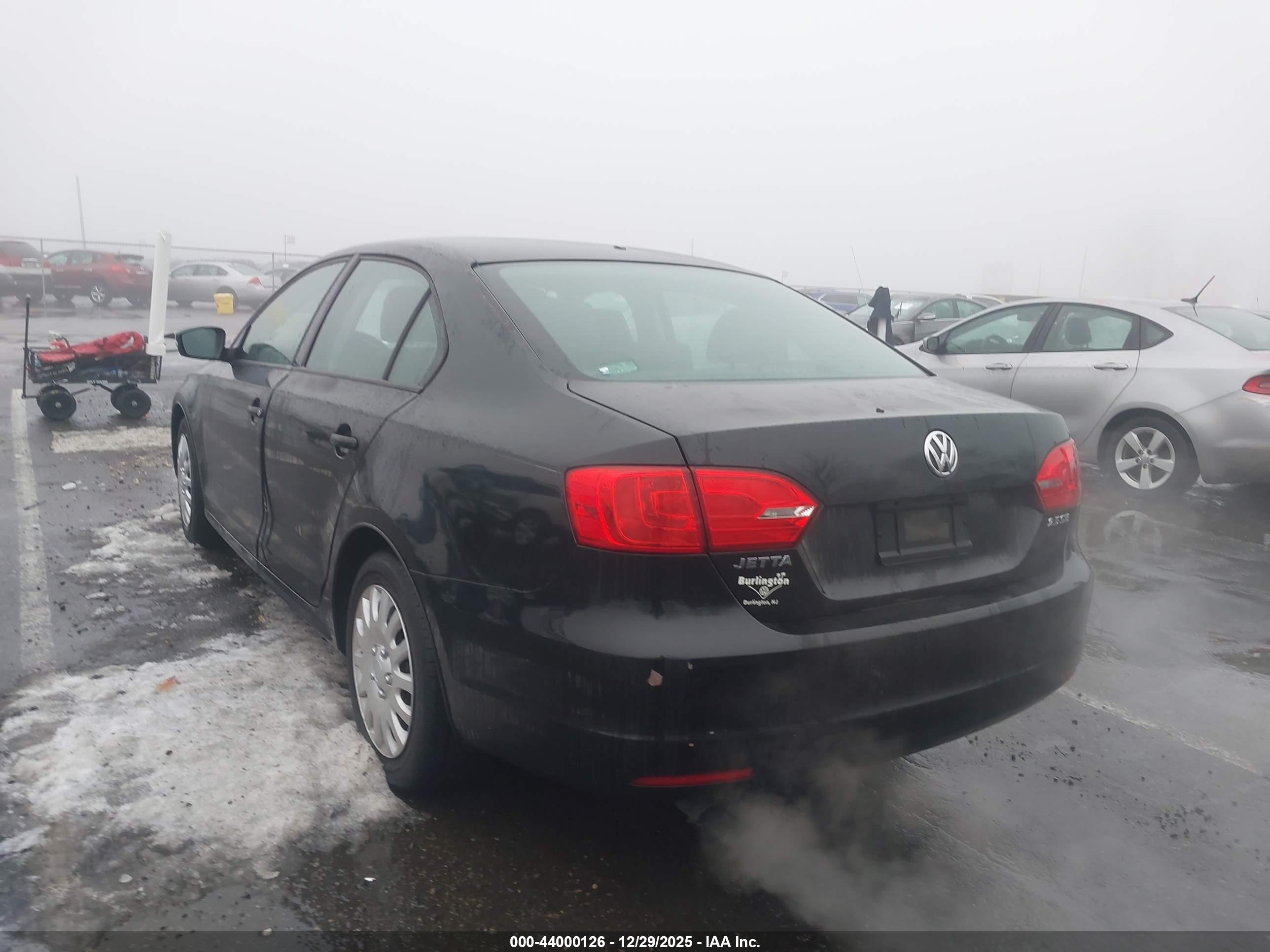 VOLKSWAGEN JETTA image 3