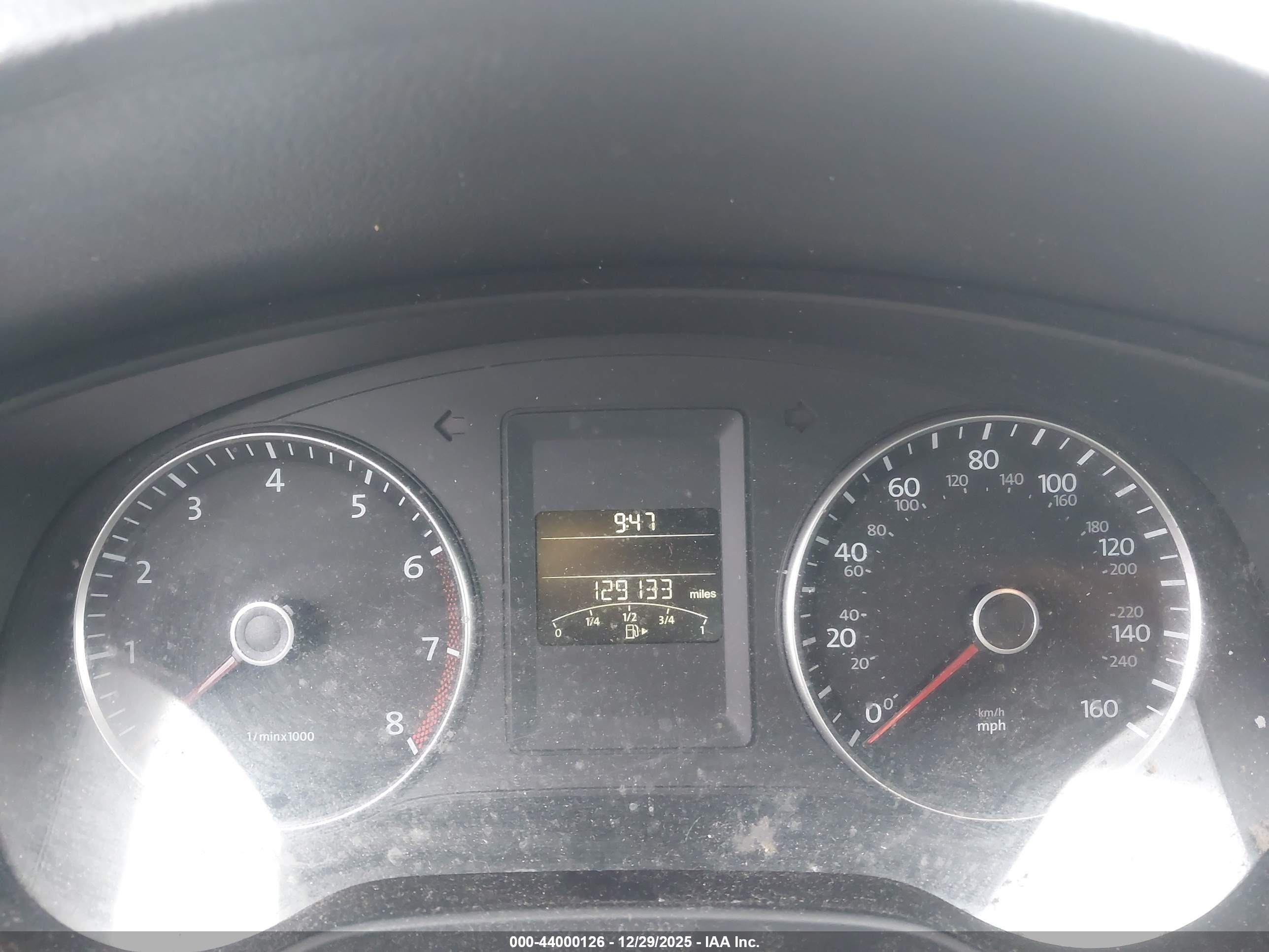 VOLKSWAGEN JETTA image 7