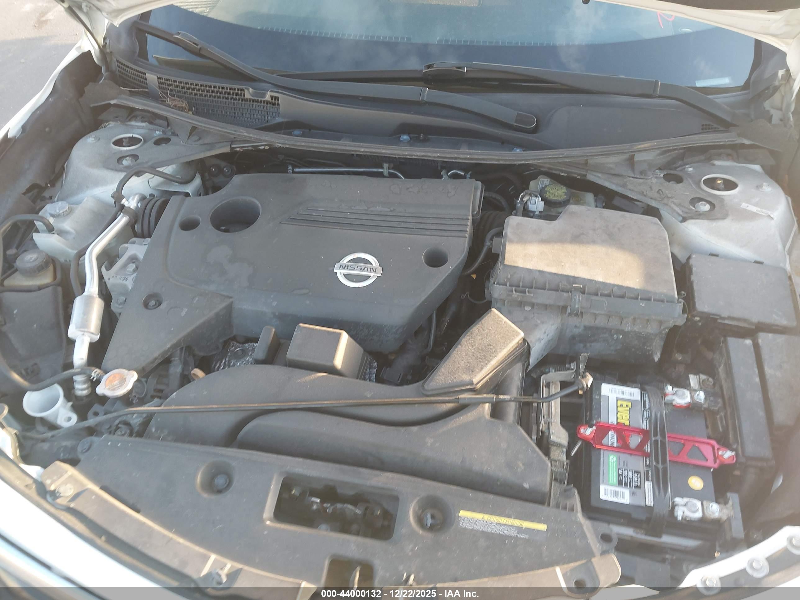 NISSAN ALTIMA image 10