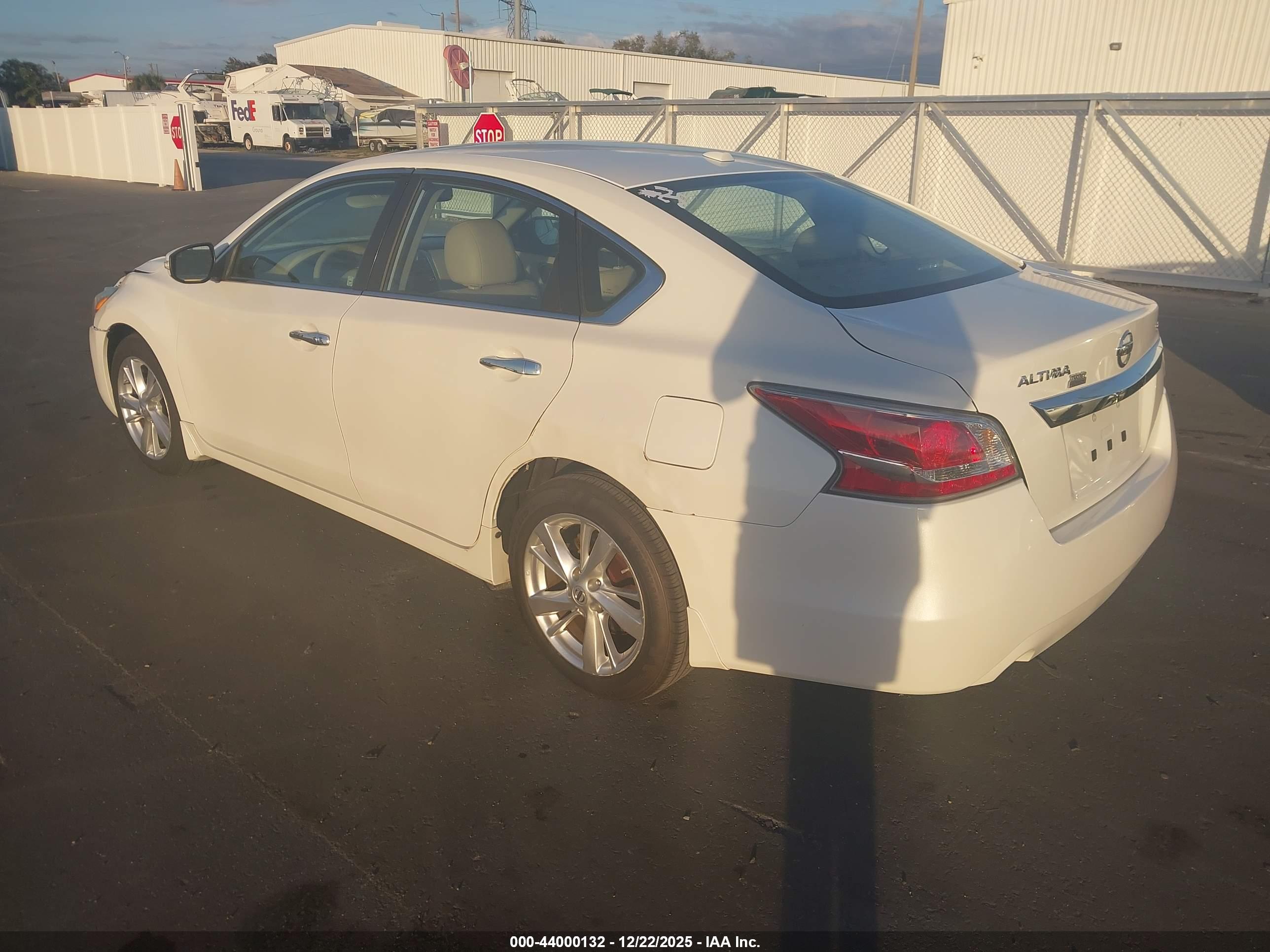 NISSAN ALTIMA image 3