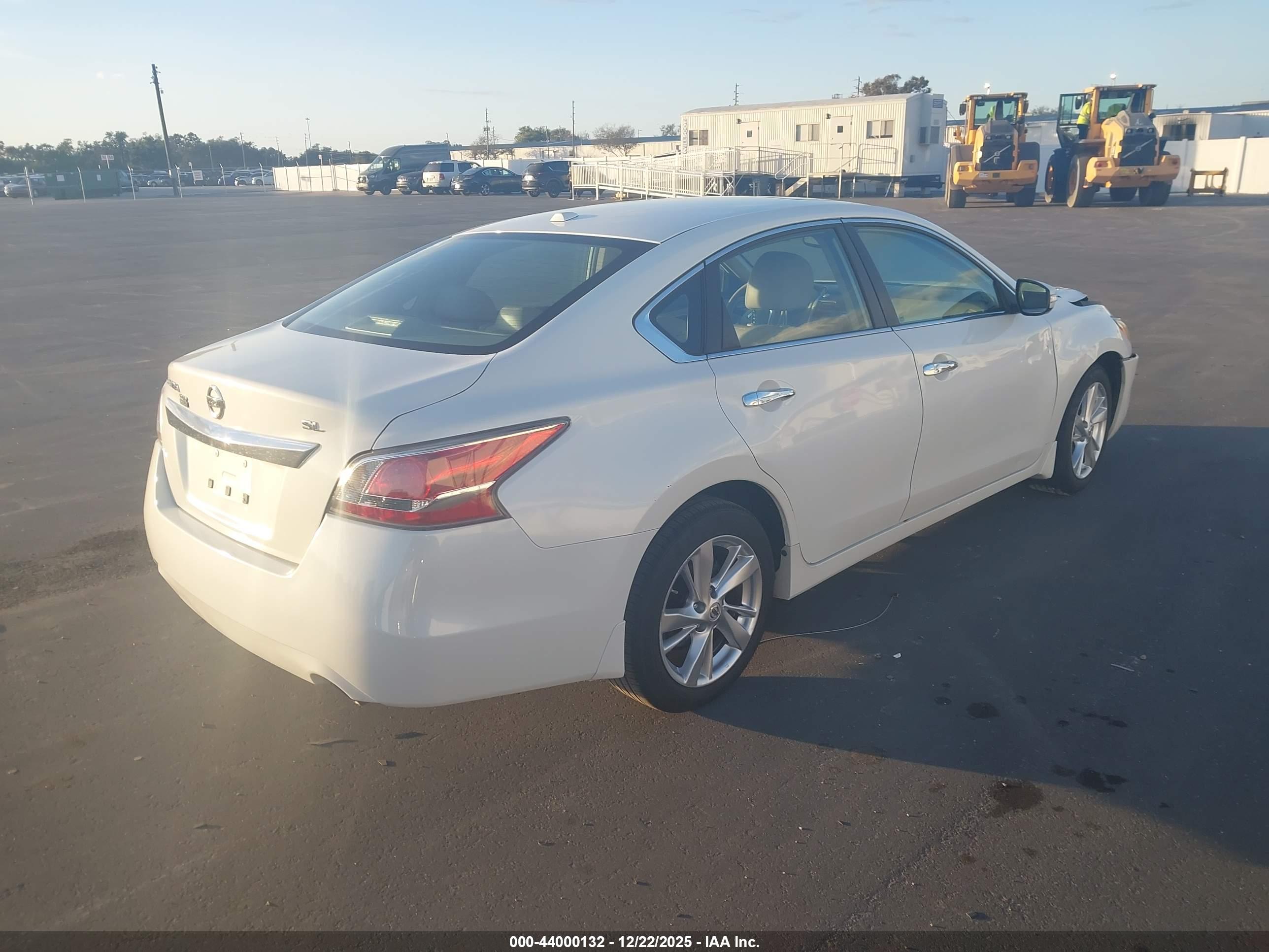 NISSAN ALTIMA image 4