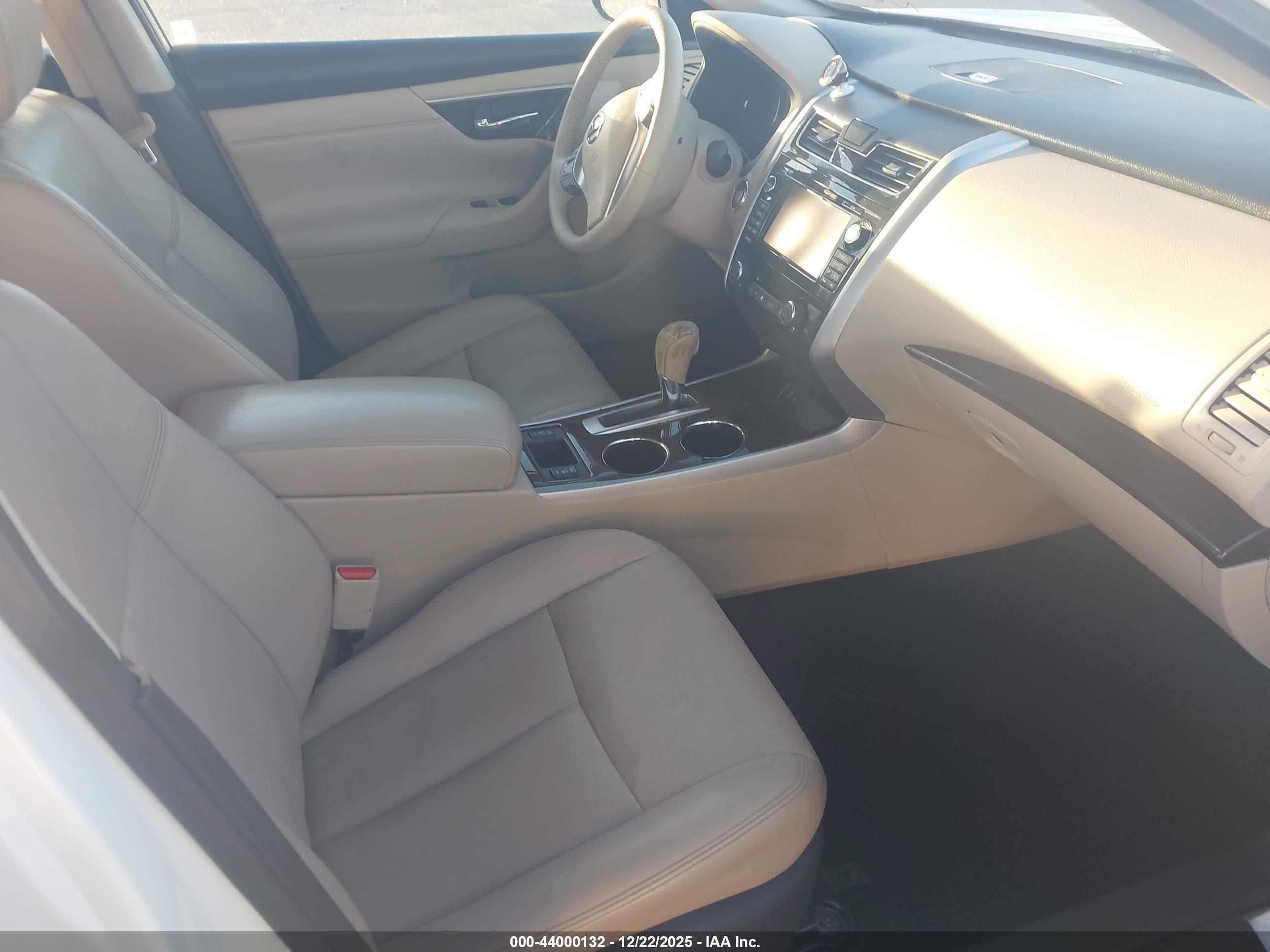 NISSAN ALTIMA image 5