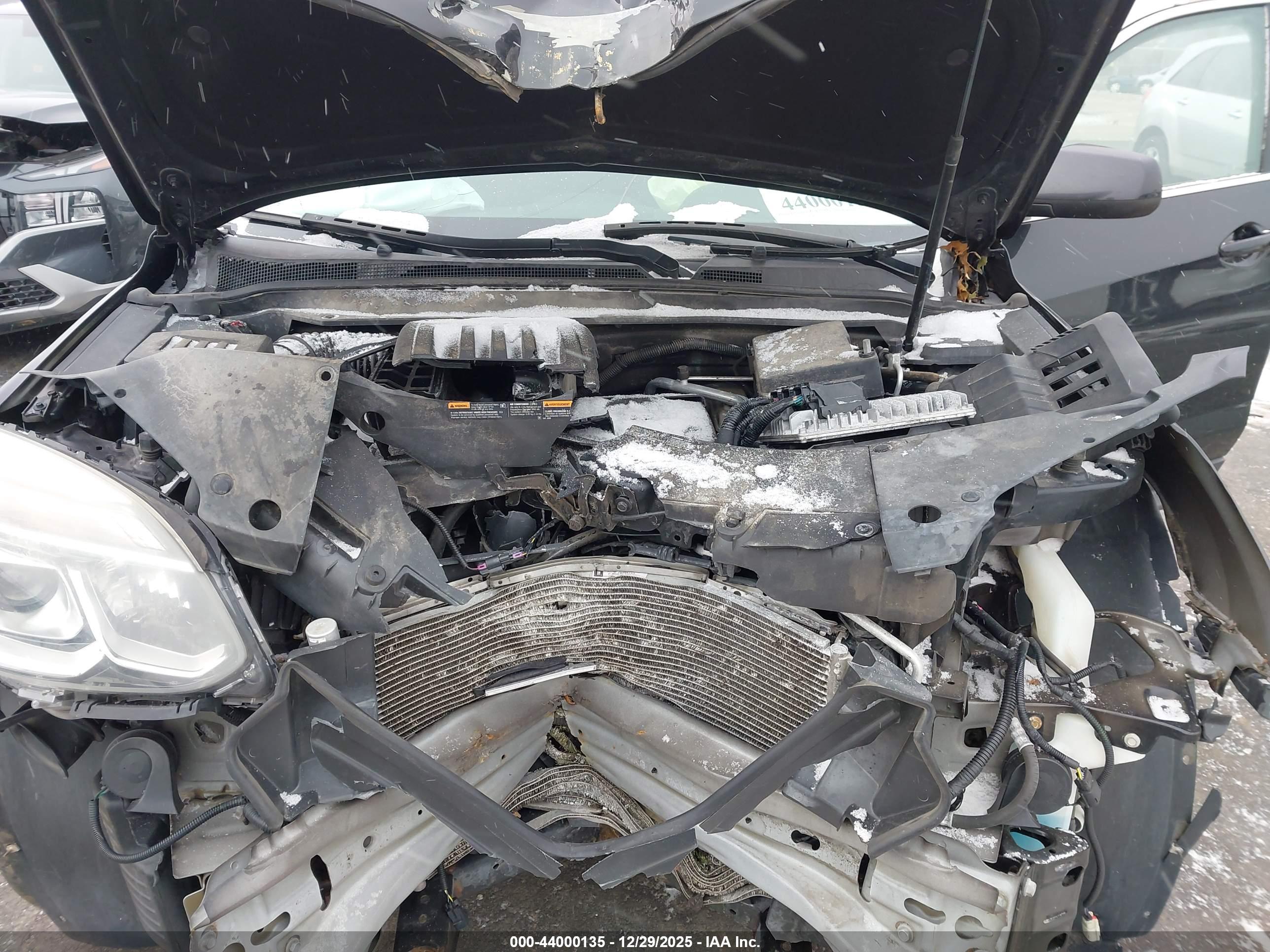 CHEVROLET EQUINOX image 10