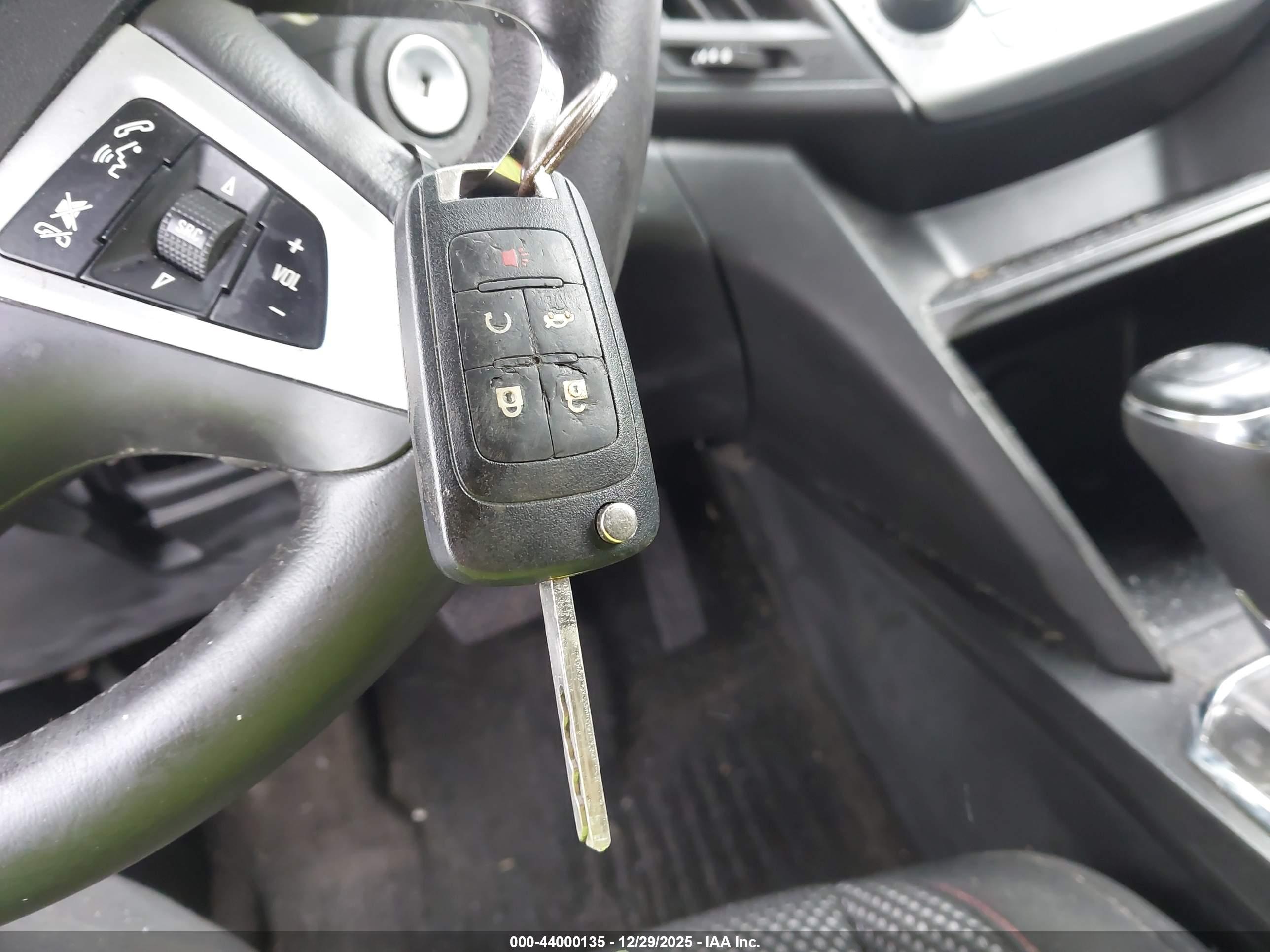 CHEVROLET EQUINOX image 11