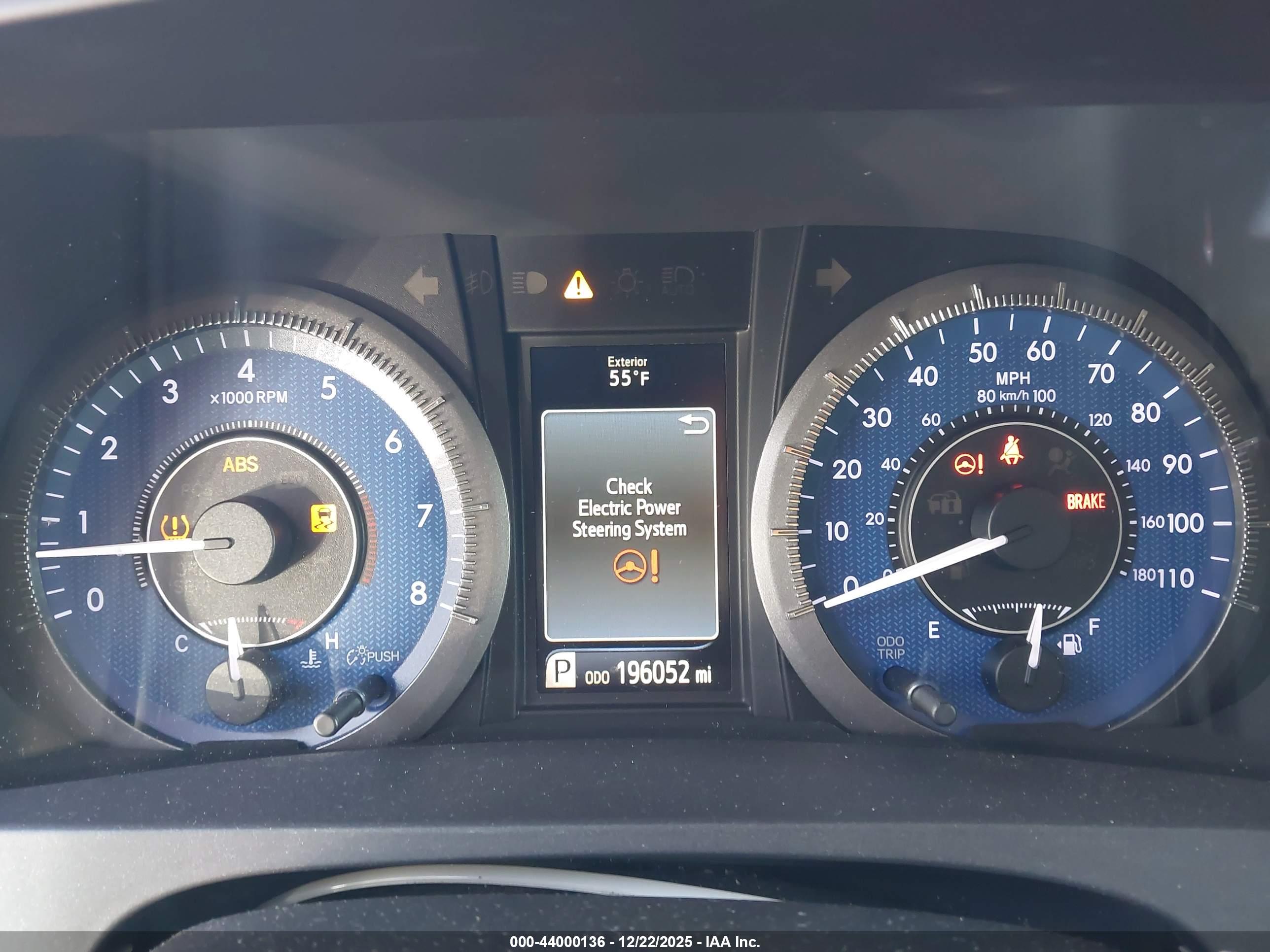 TOYOTA SIENNA image 7