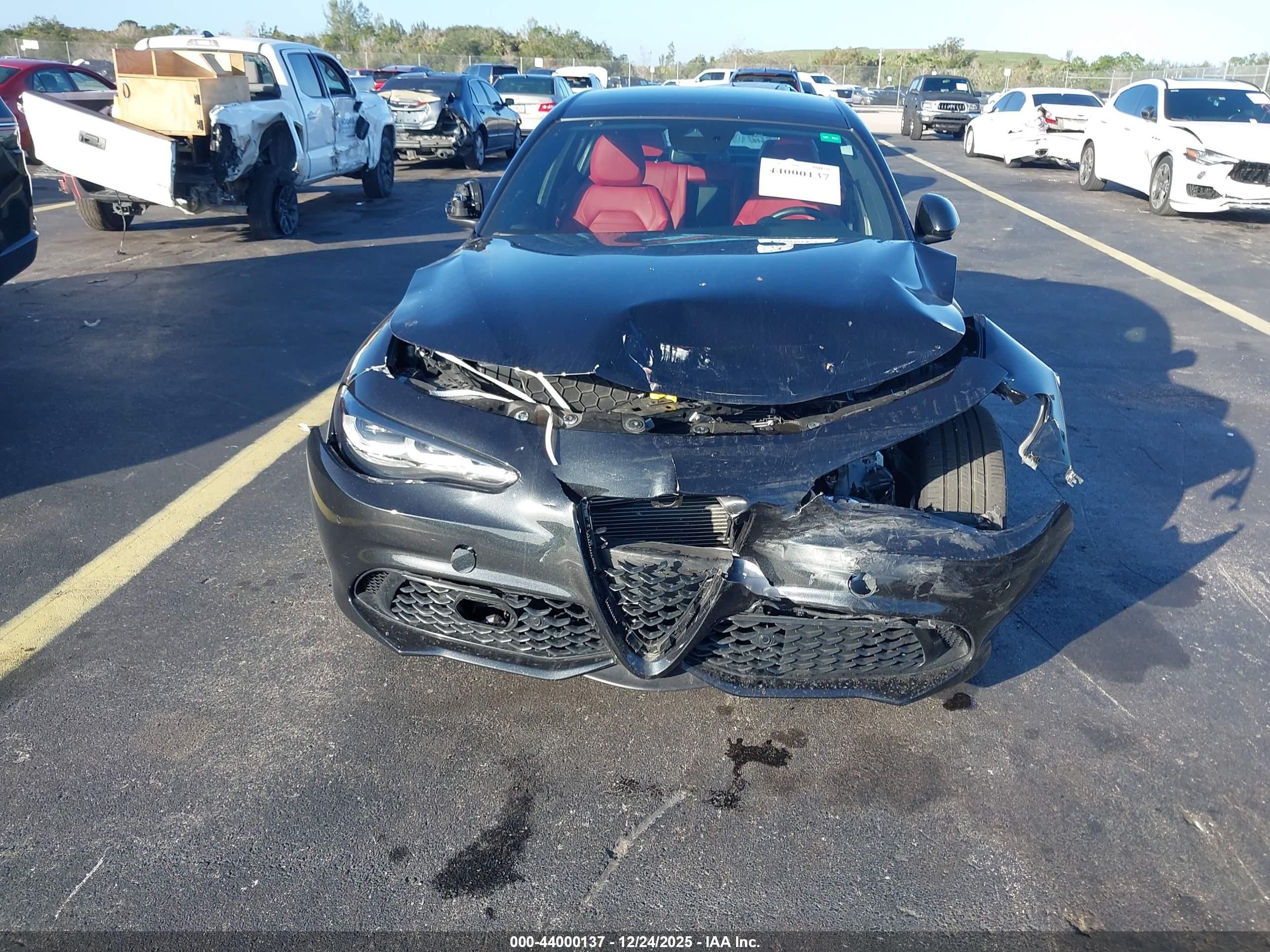 ALFA ROMEO image 6