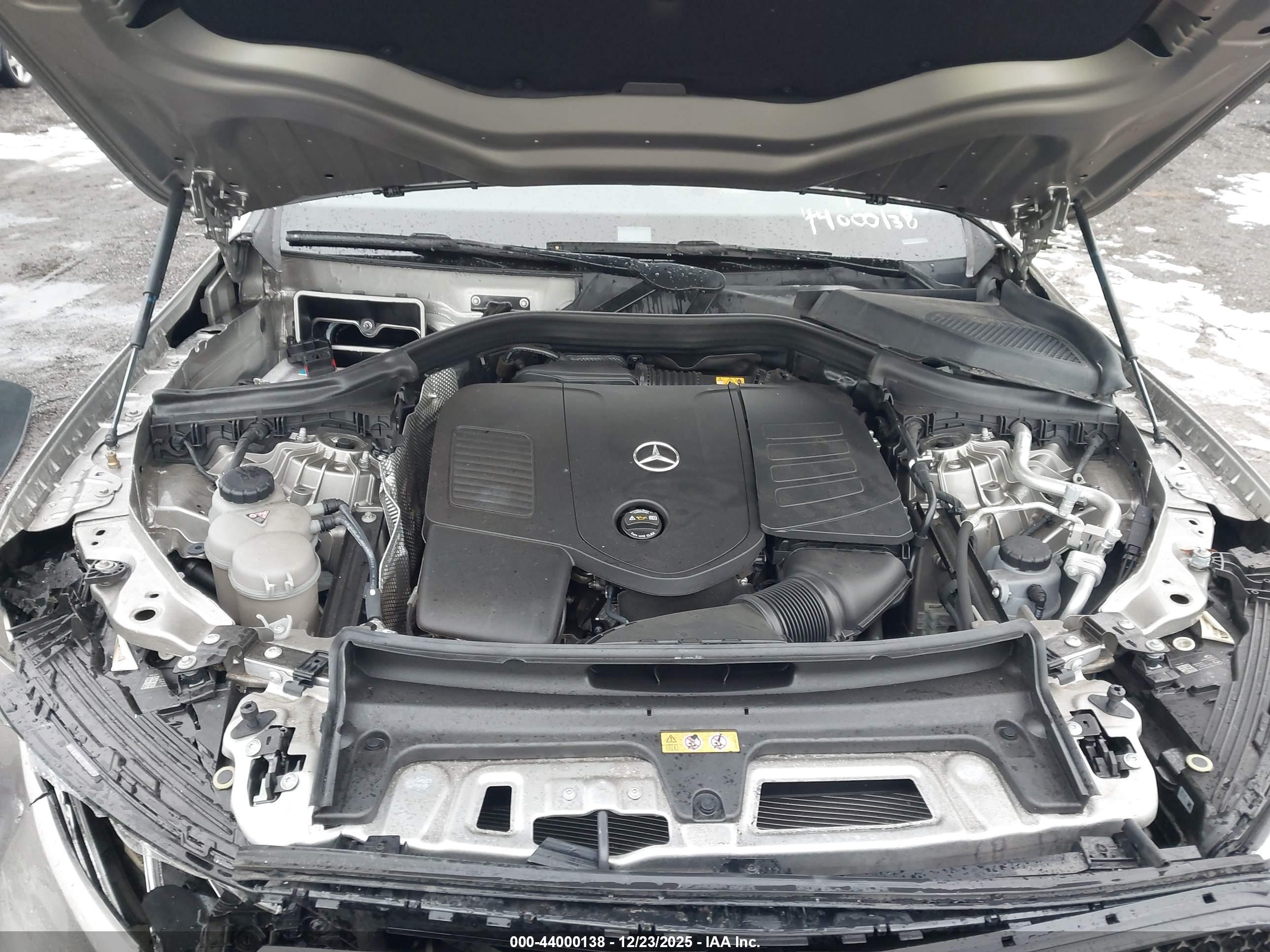 MERCEDES-BENZ GLC image 10