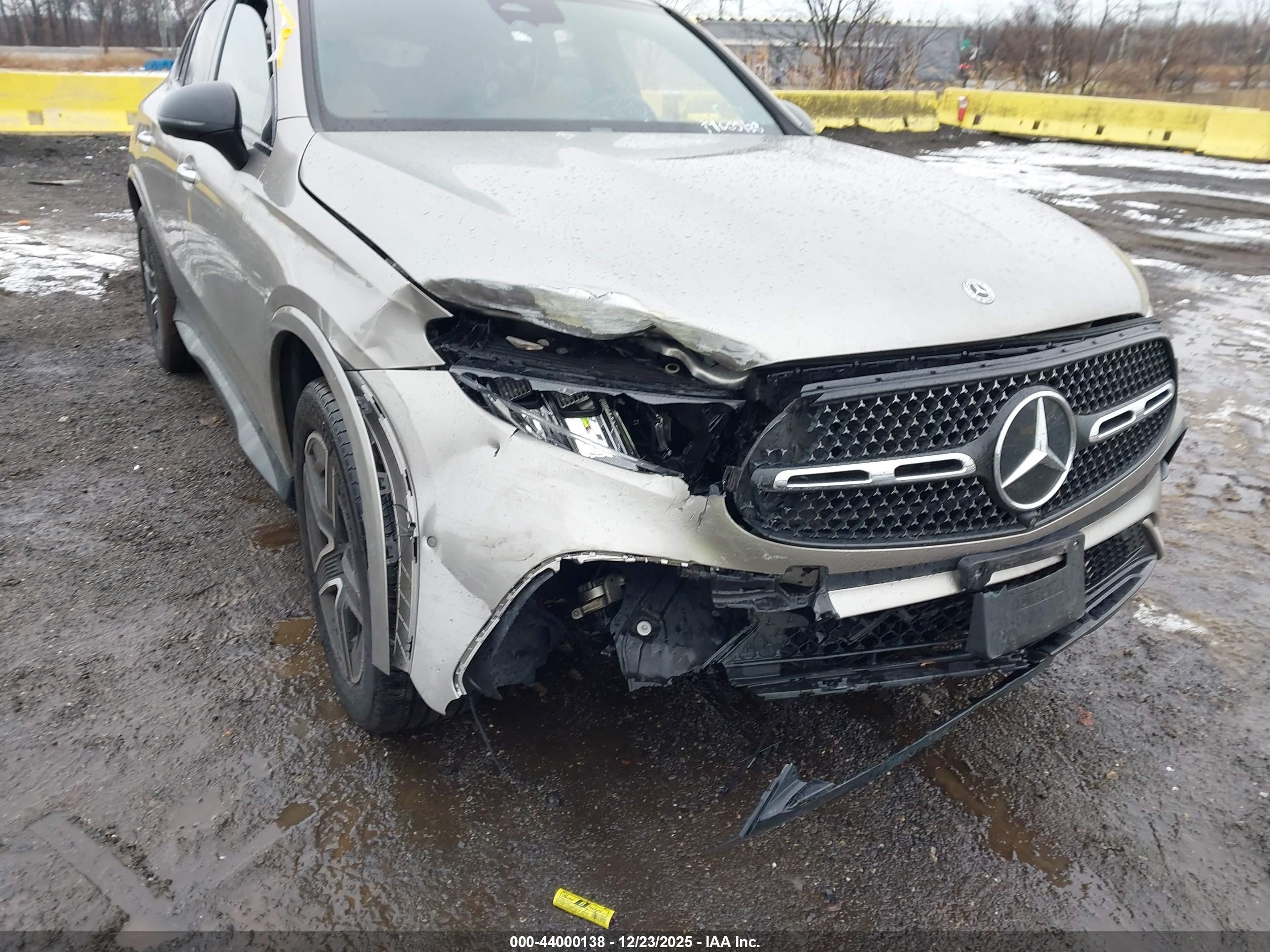 MERCEDES-BENZ GLC image 6
