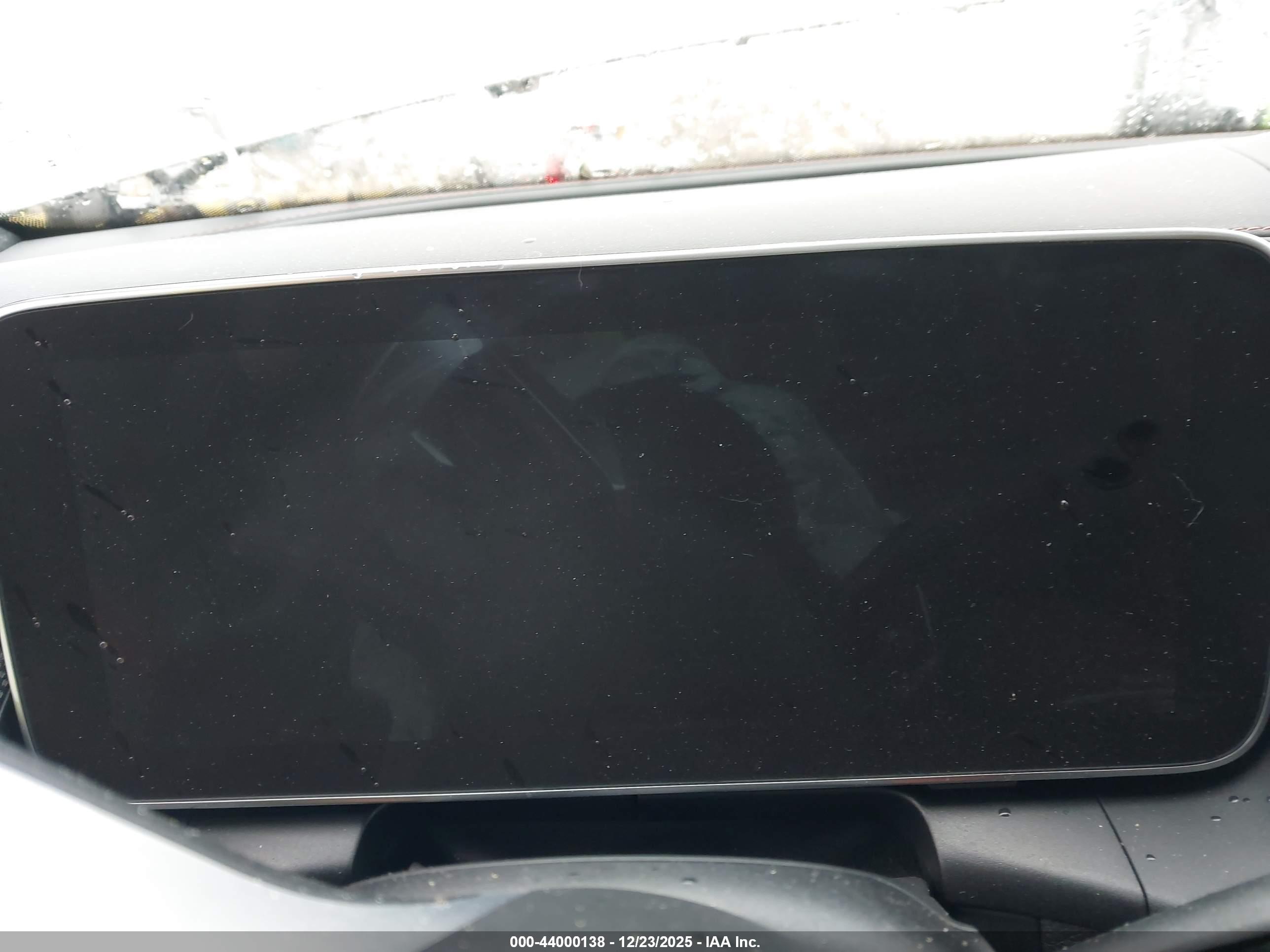 MERCEDES-BENZ GLC image 7