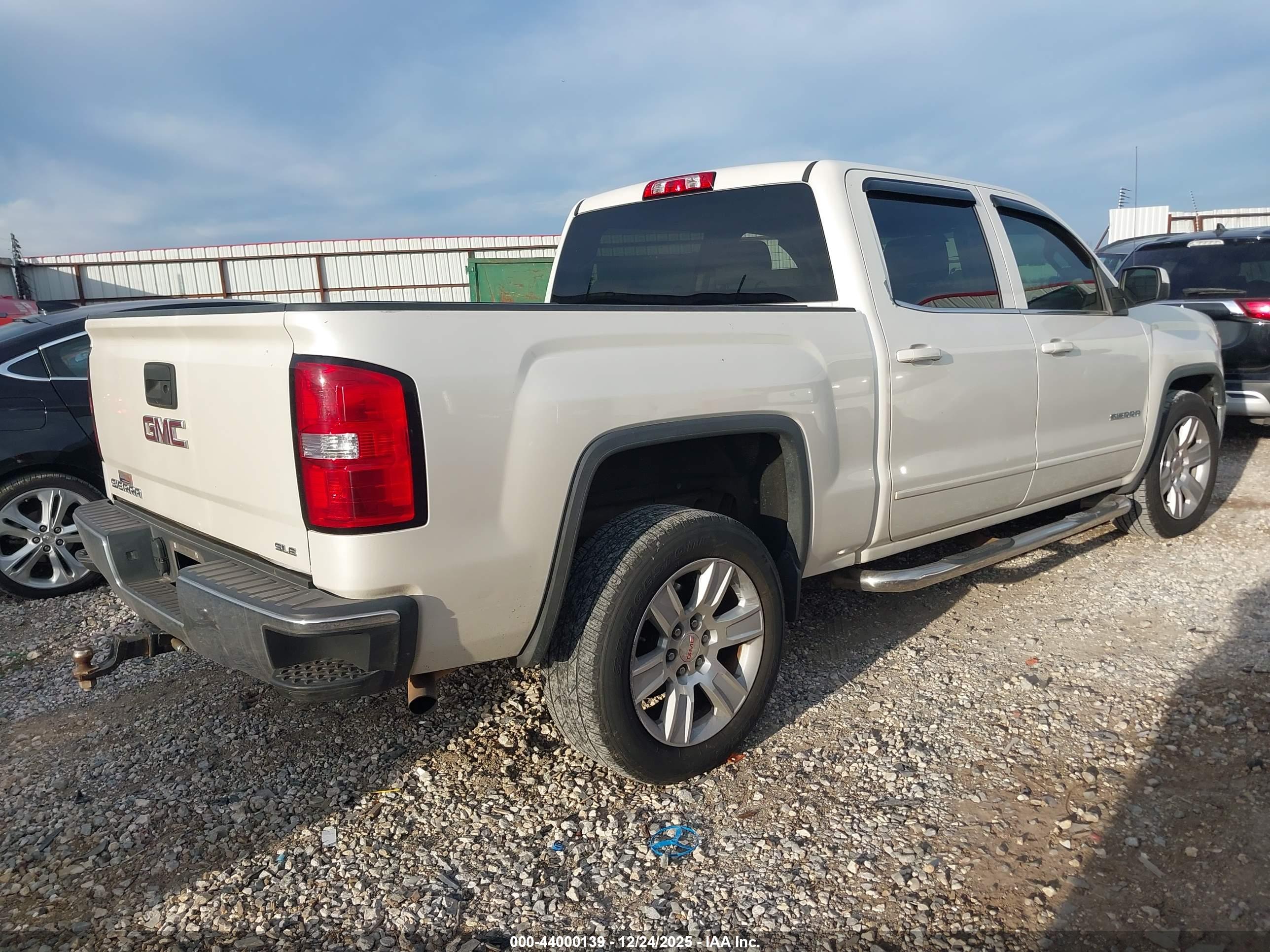 GMC SIERRA image 4
