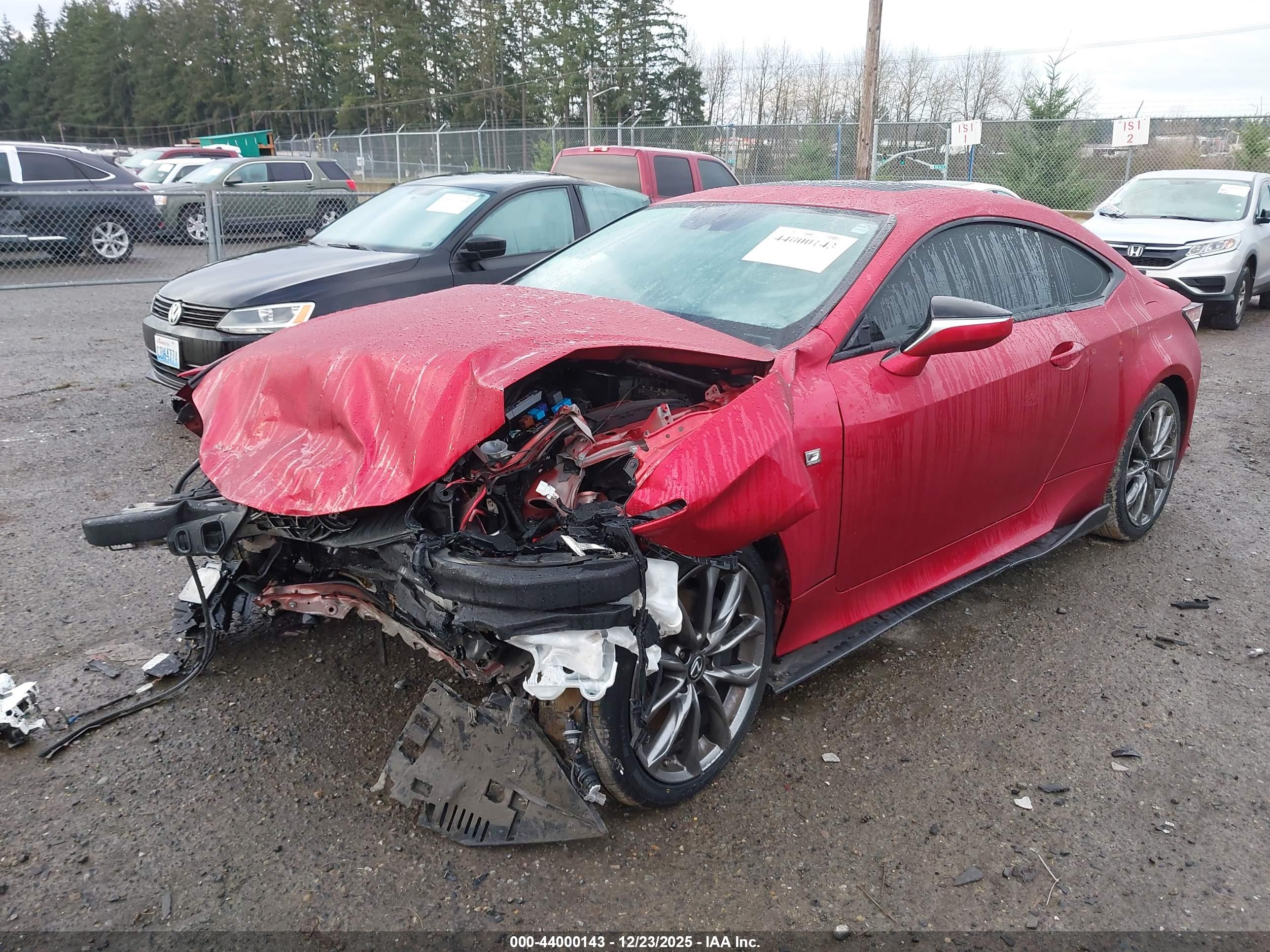 LEXUS RC image 2