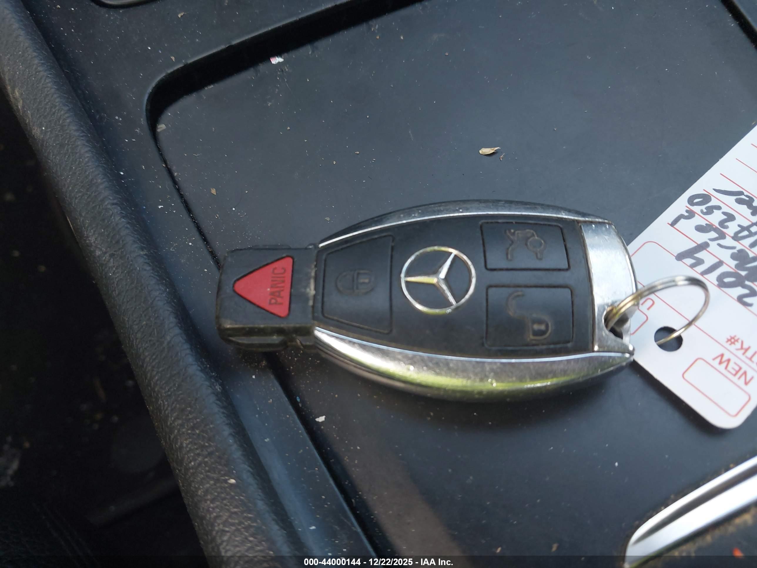 MERCEDES-BENZ CLA image 11