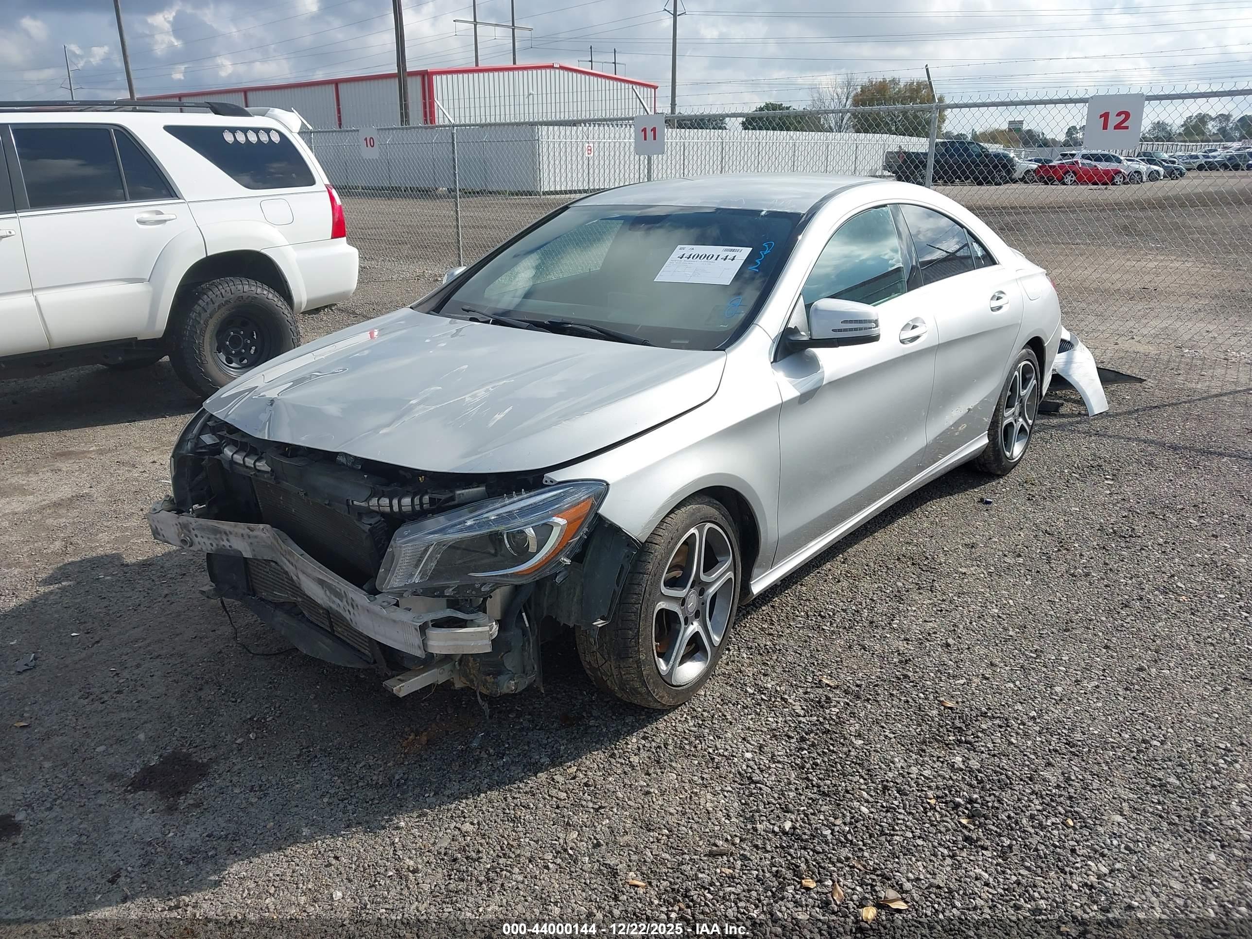 MERCEDES-BENZ CLA image 2