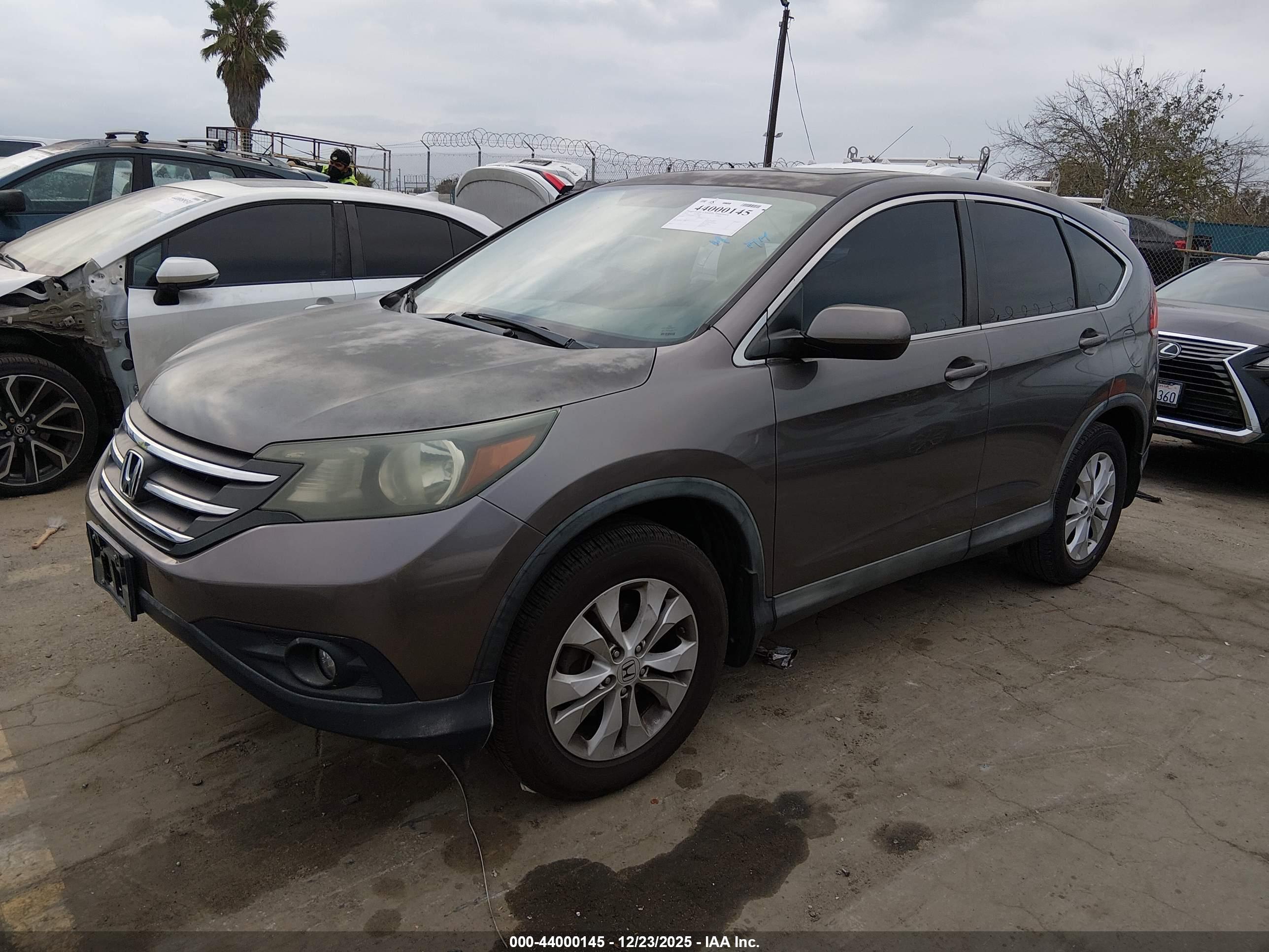HONDA CR-V image 2