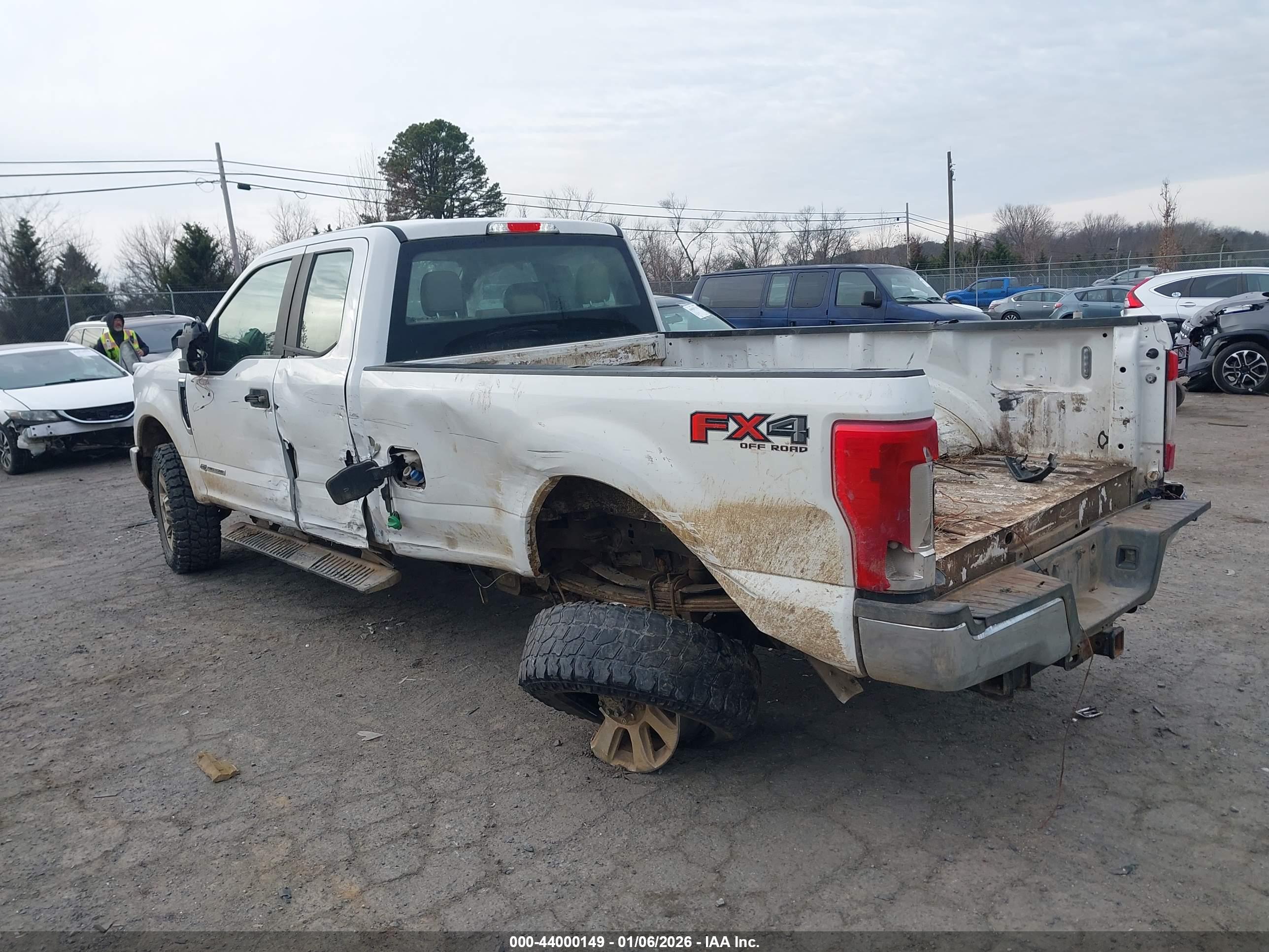 FORD F-350 image 3
