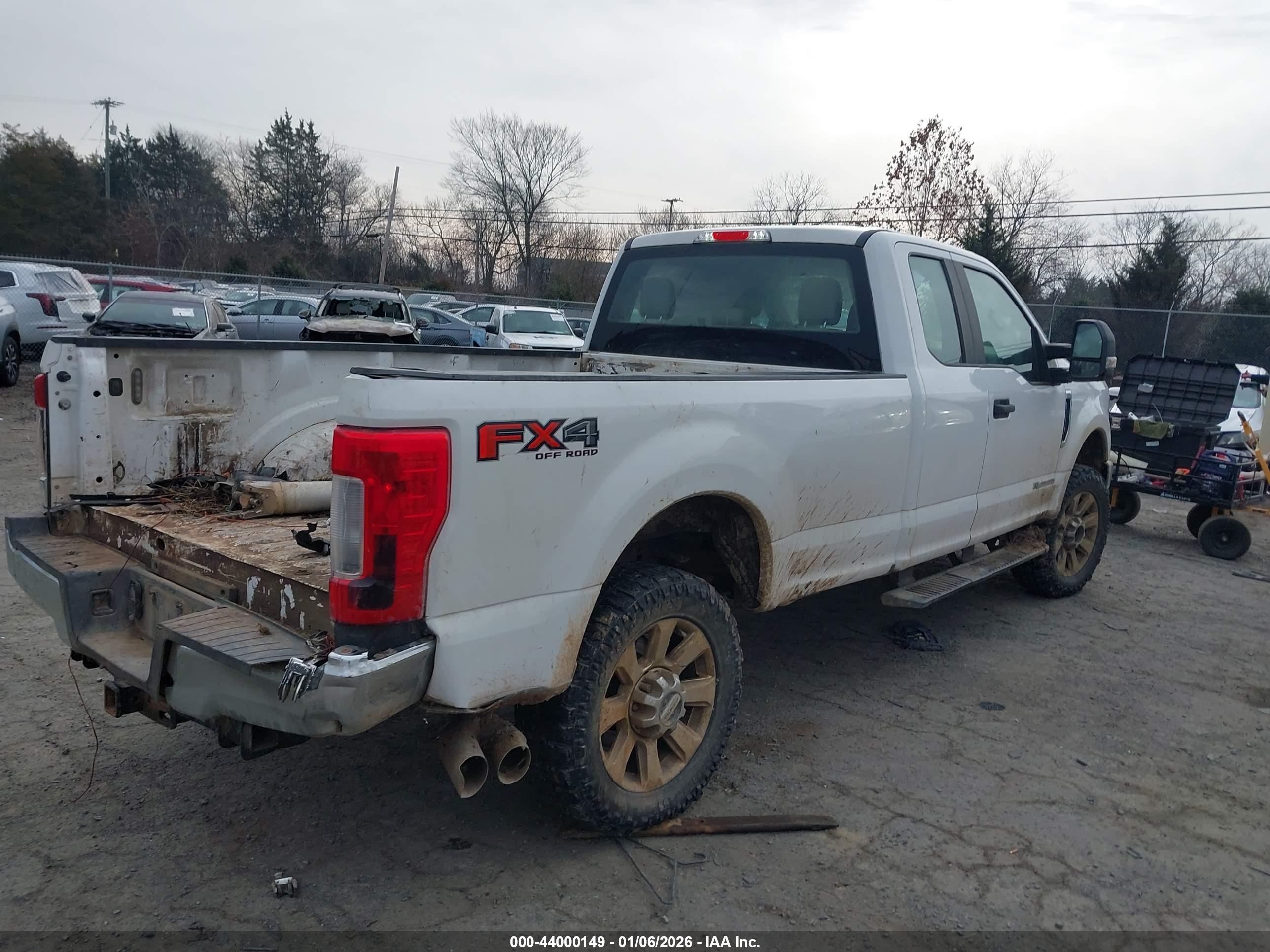 FORD F-350 image 4