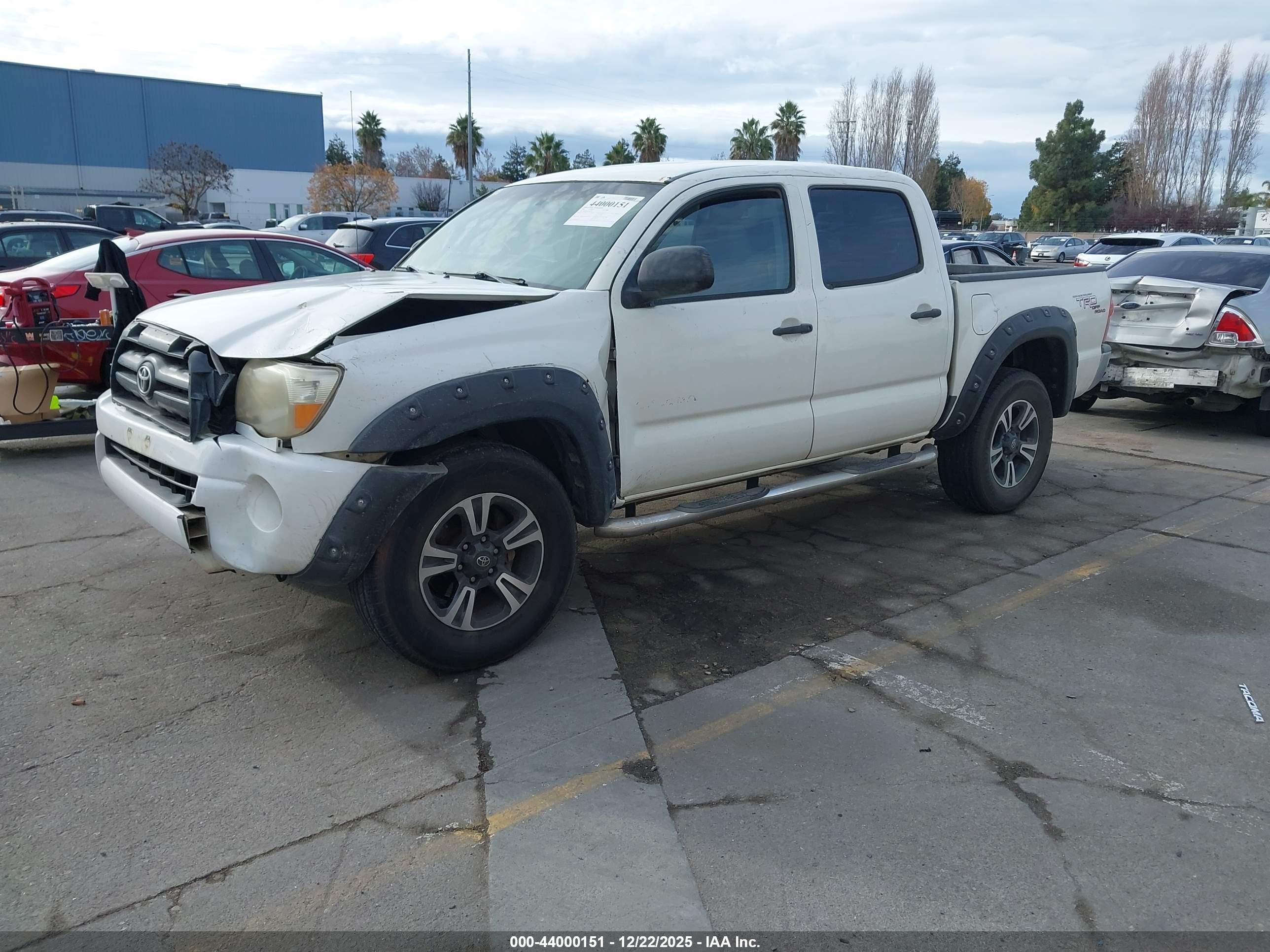TOYOTA TACOMA image 2