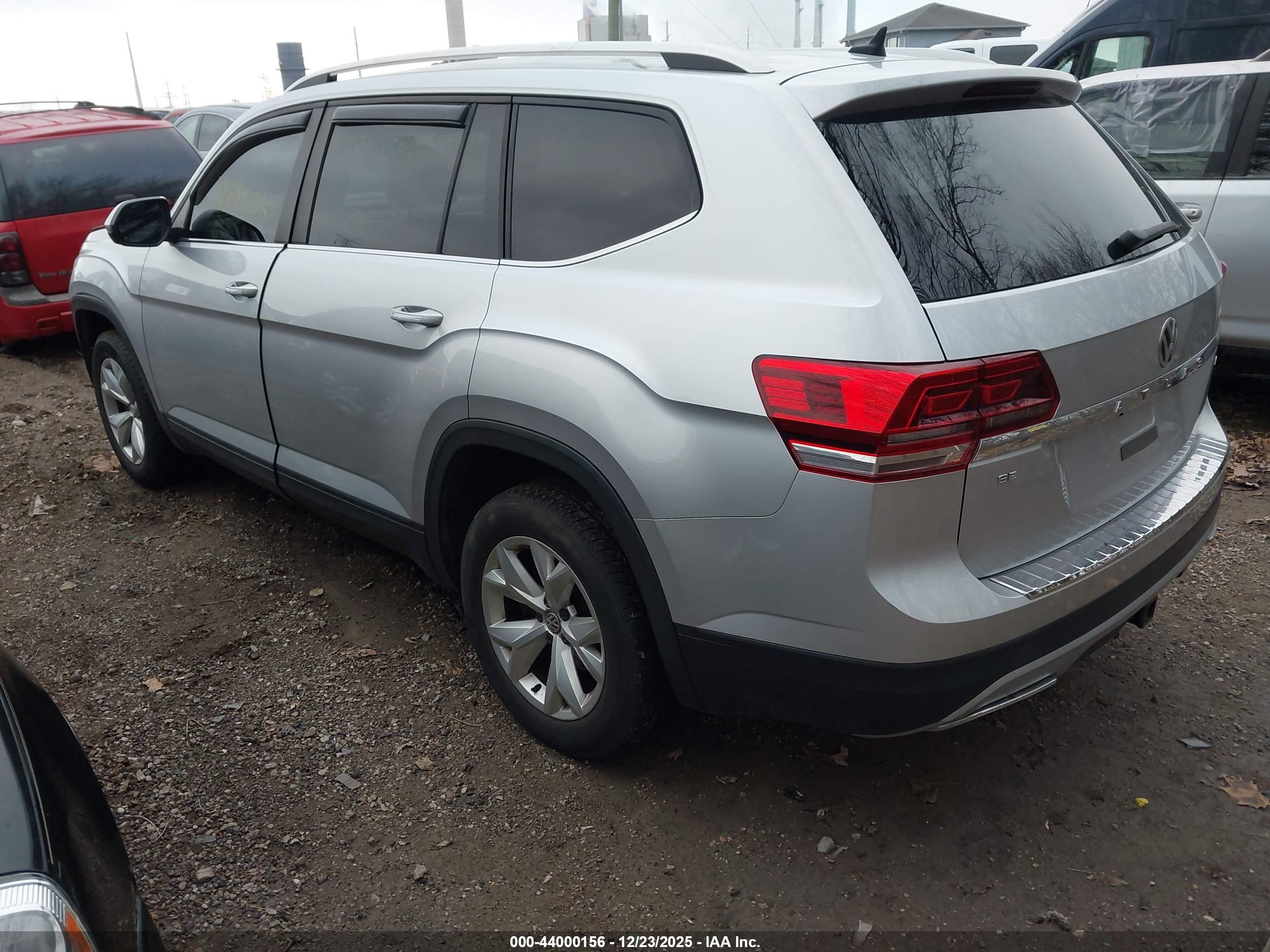 VOLKSWAGEN ATLAS image 3