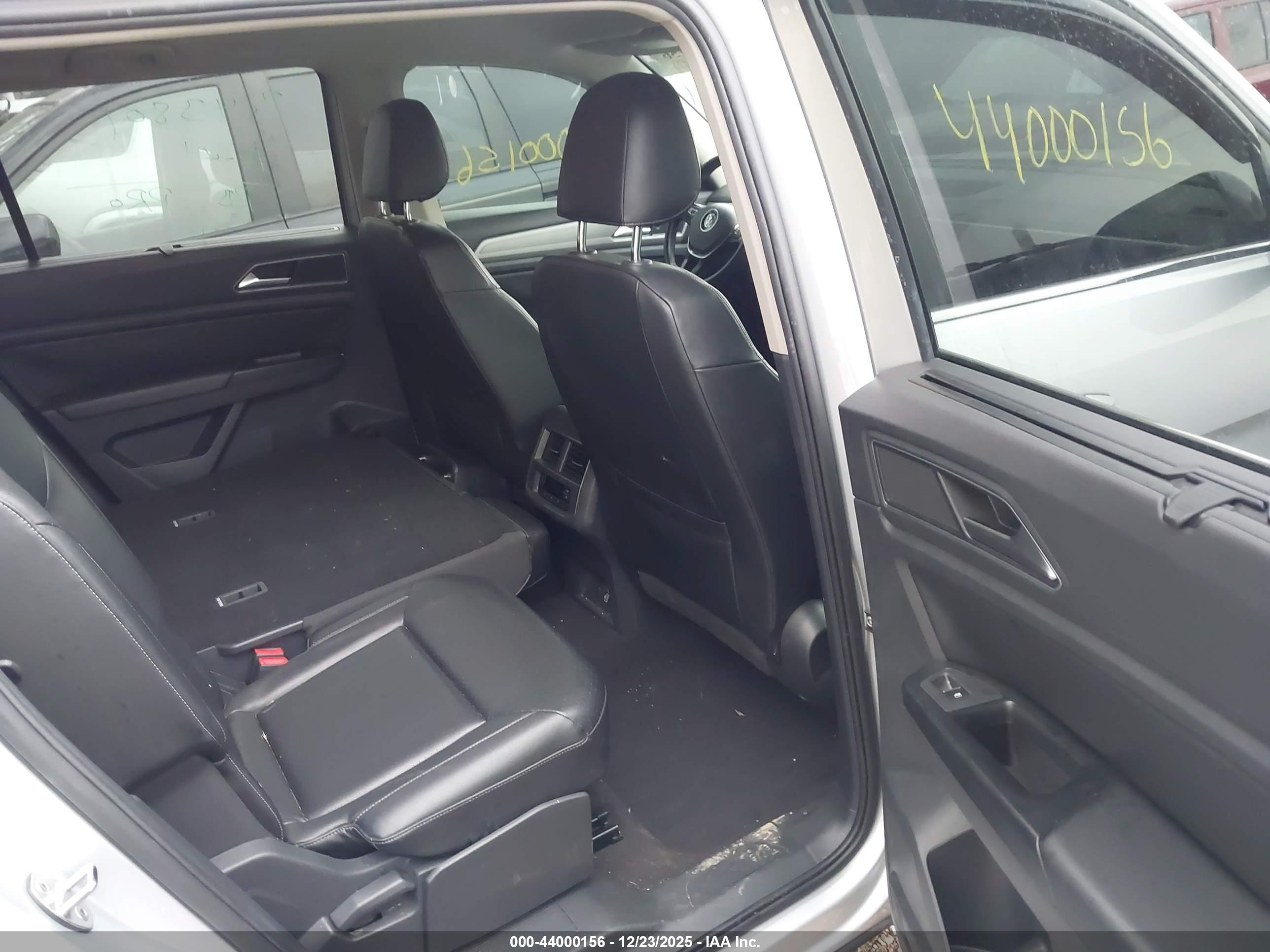 VOLKSWAGEN ATLAS image 8